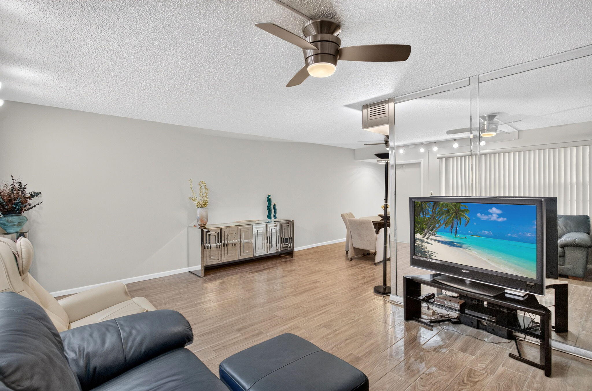 3030 Wolverton B Property Photo 8