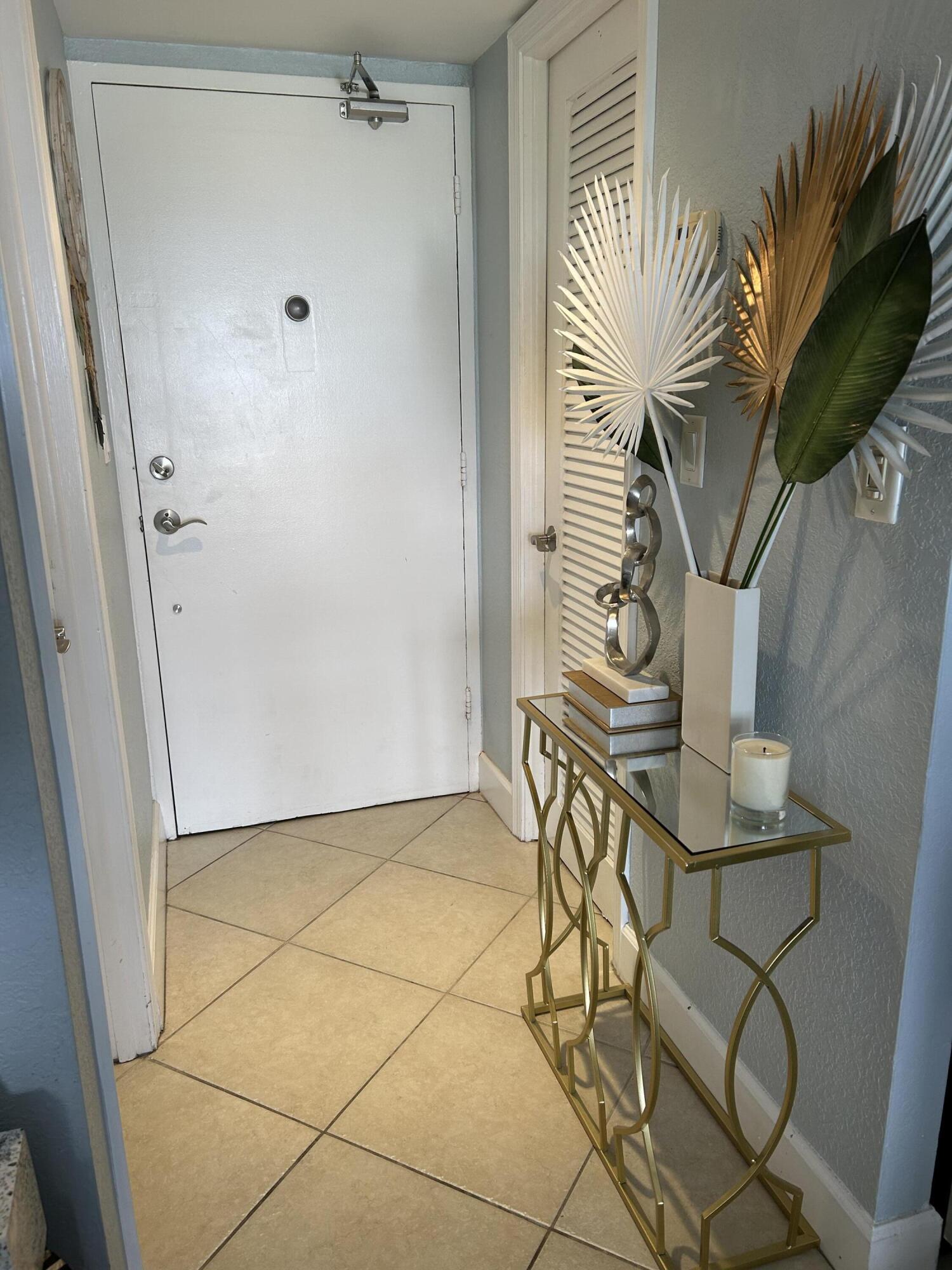 2900 Ne 30th Street 6e Property Photo 36