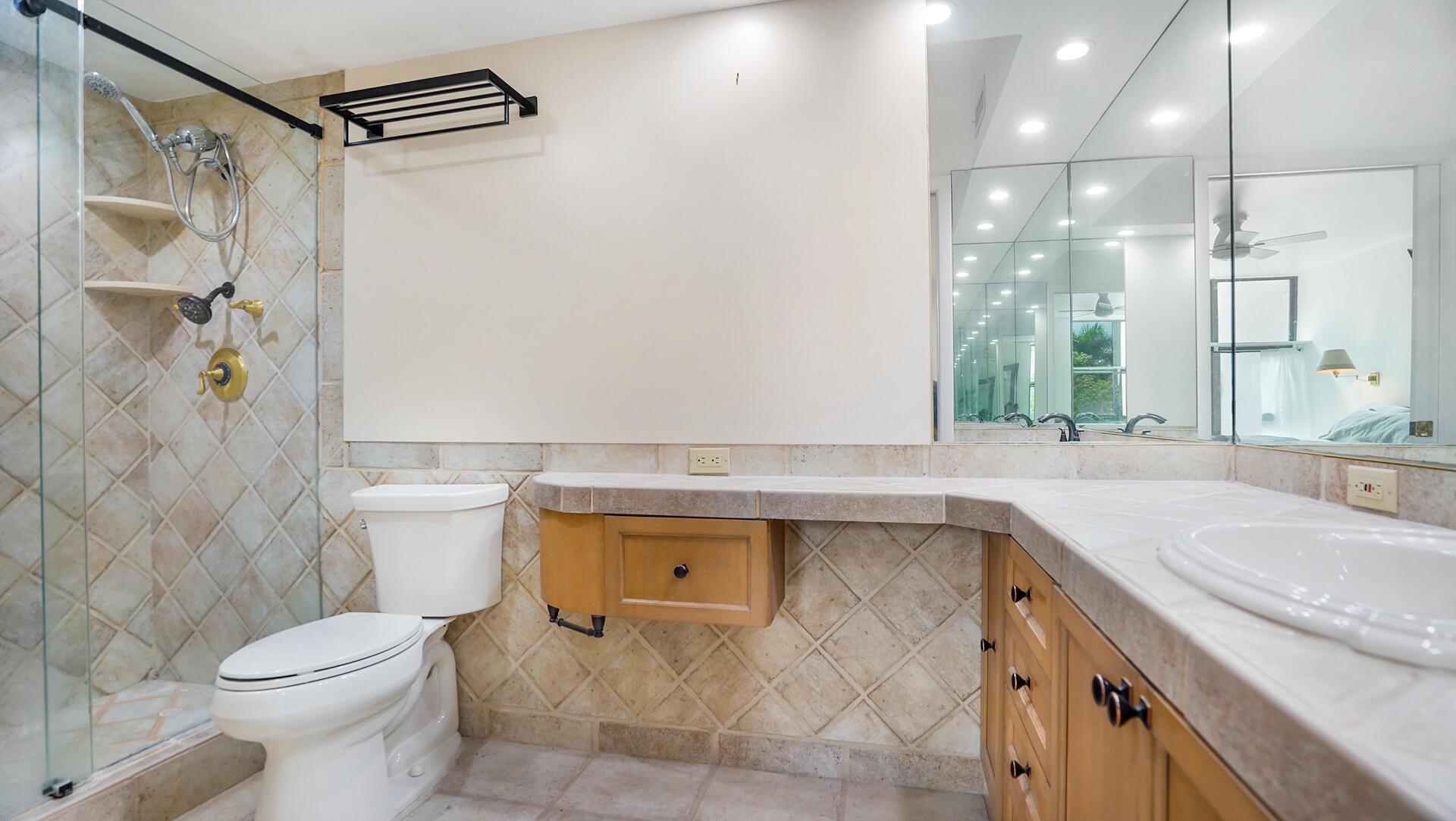1201 River Reach Drive 202 Property Photo 16