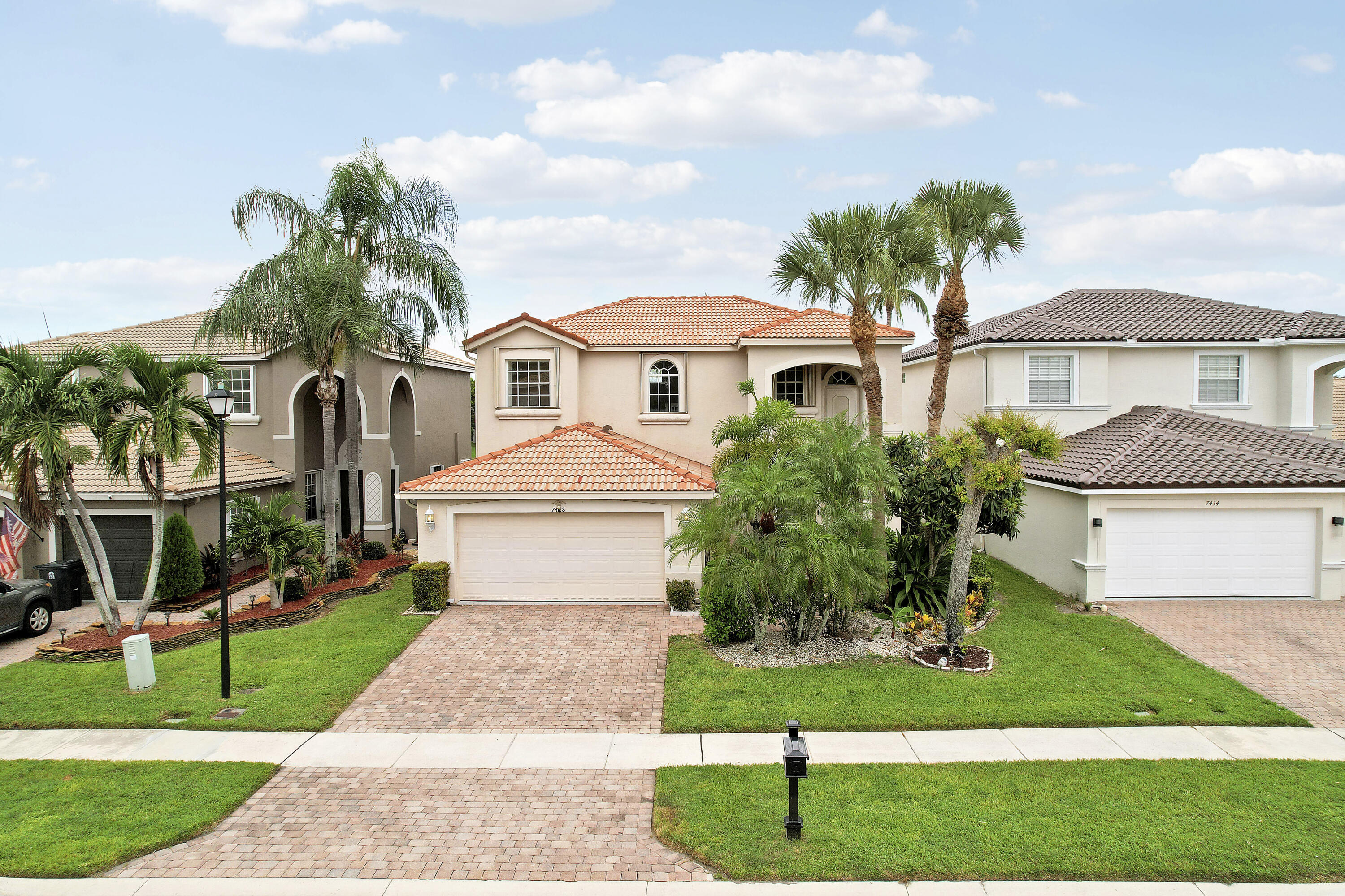 7428 Via Luria Property Photo 4