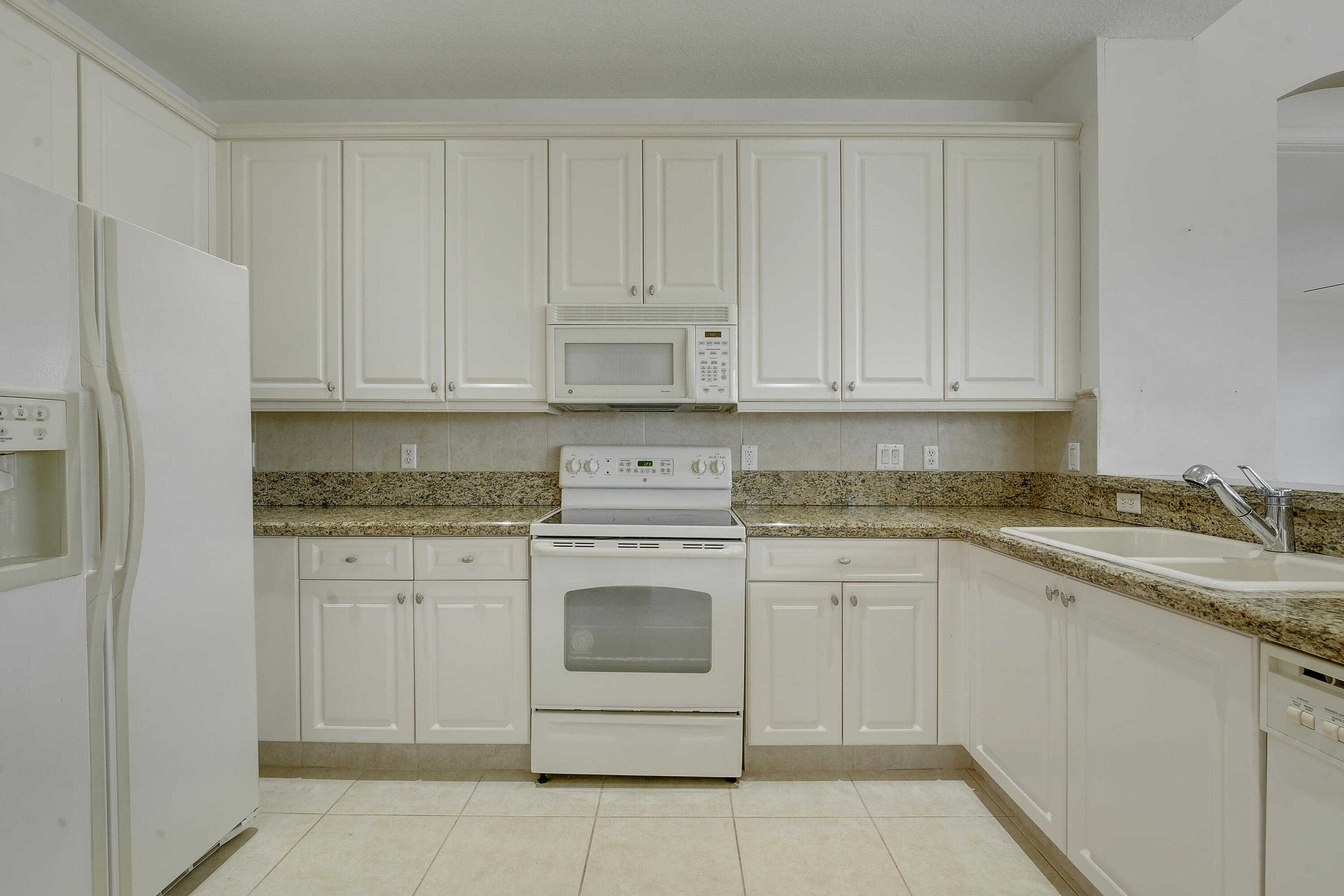 7428 Via Luria Property Photo 12