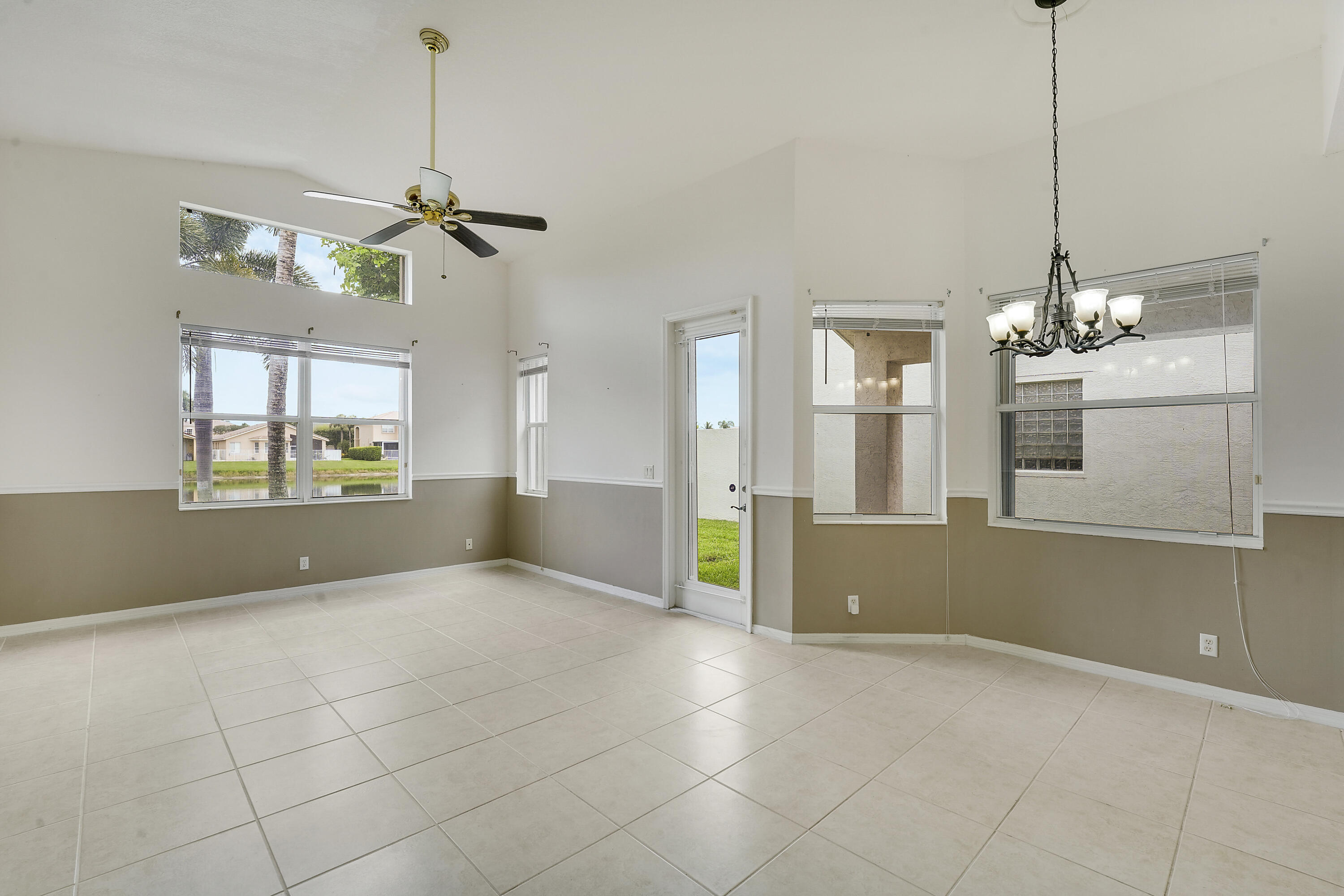 7428 Via Luria Property Photo 17