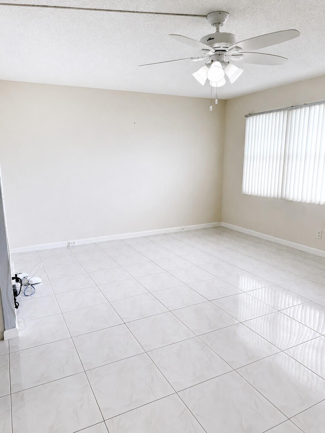 1089 Wolverton E 1089 Property Photo 3