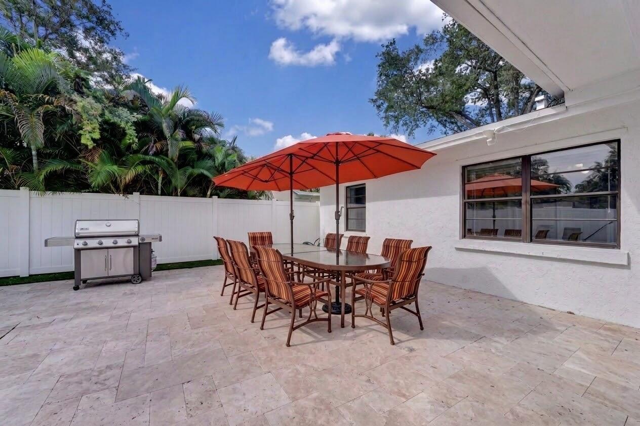 9819 Spanish Isles Drive Property Photo 9