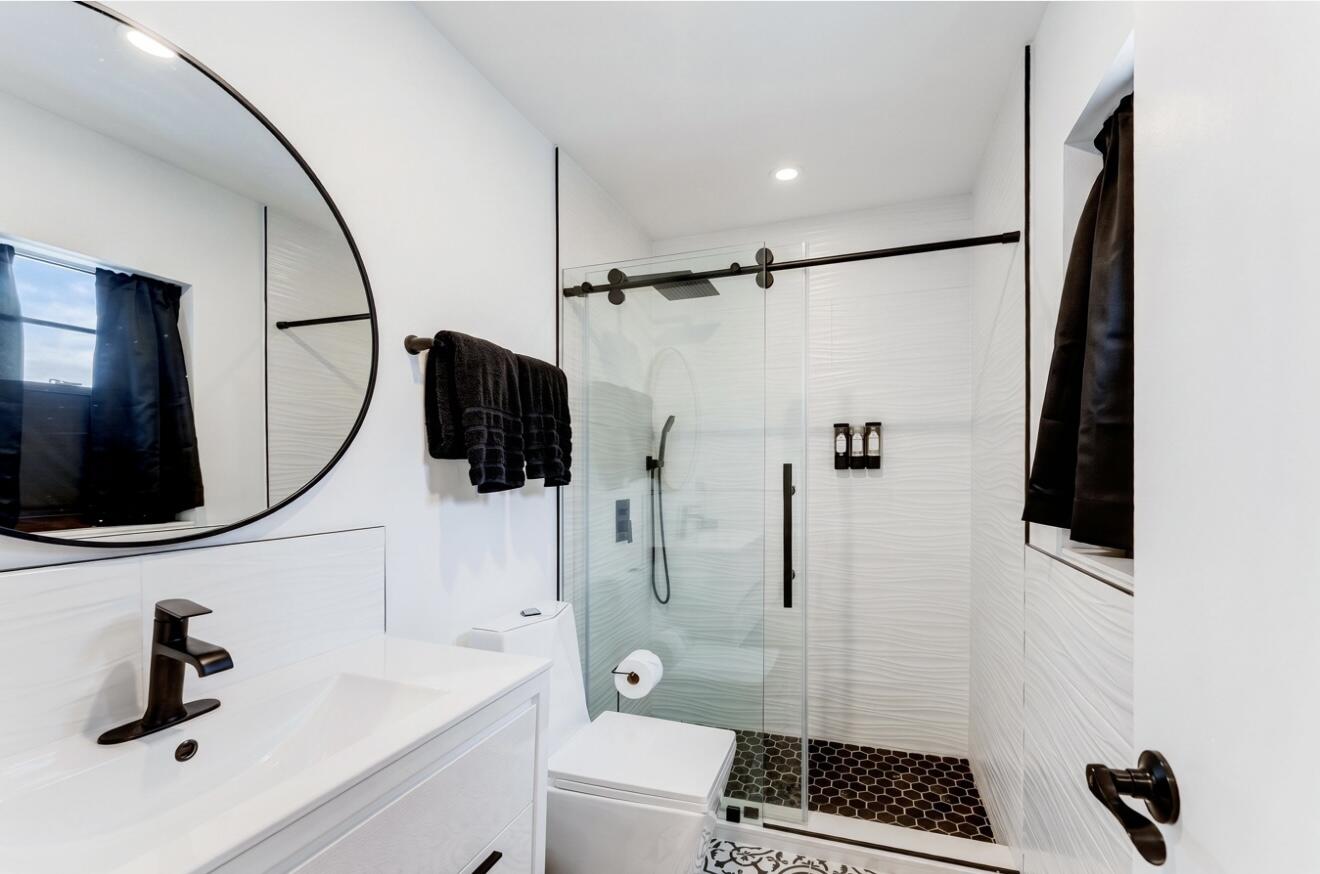 9819 Spanish Isles Drive Property Photo 19