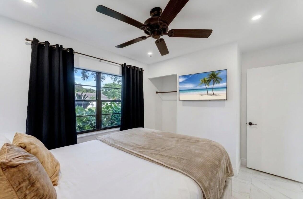 9819 Spanish Isles Drive Property Photo 31