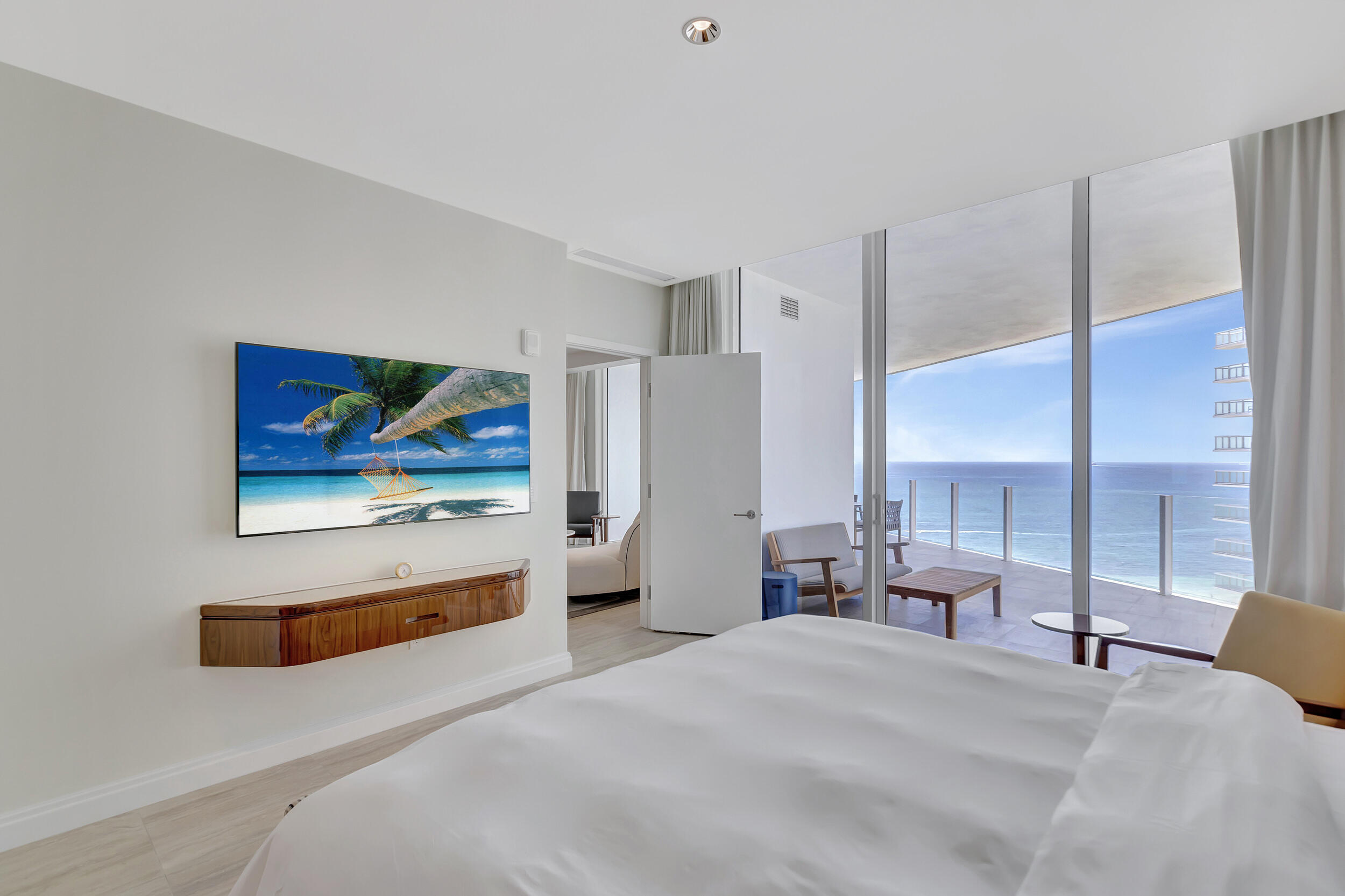 525 N Fort Lauderdale Beach Boulevard 1707 Property Photo 22