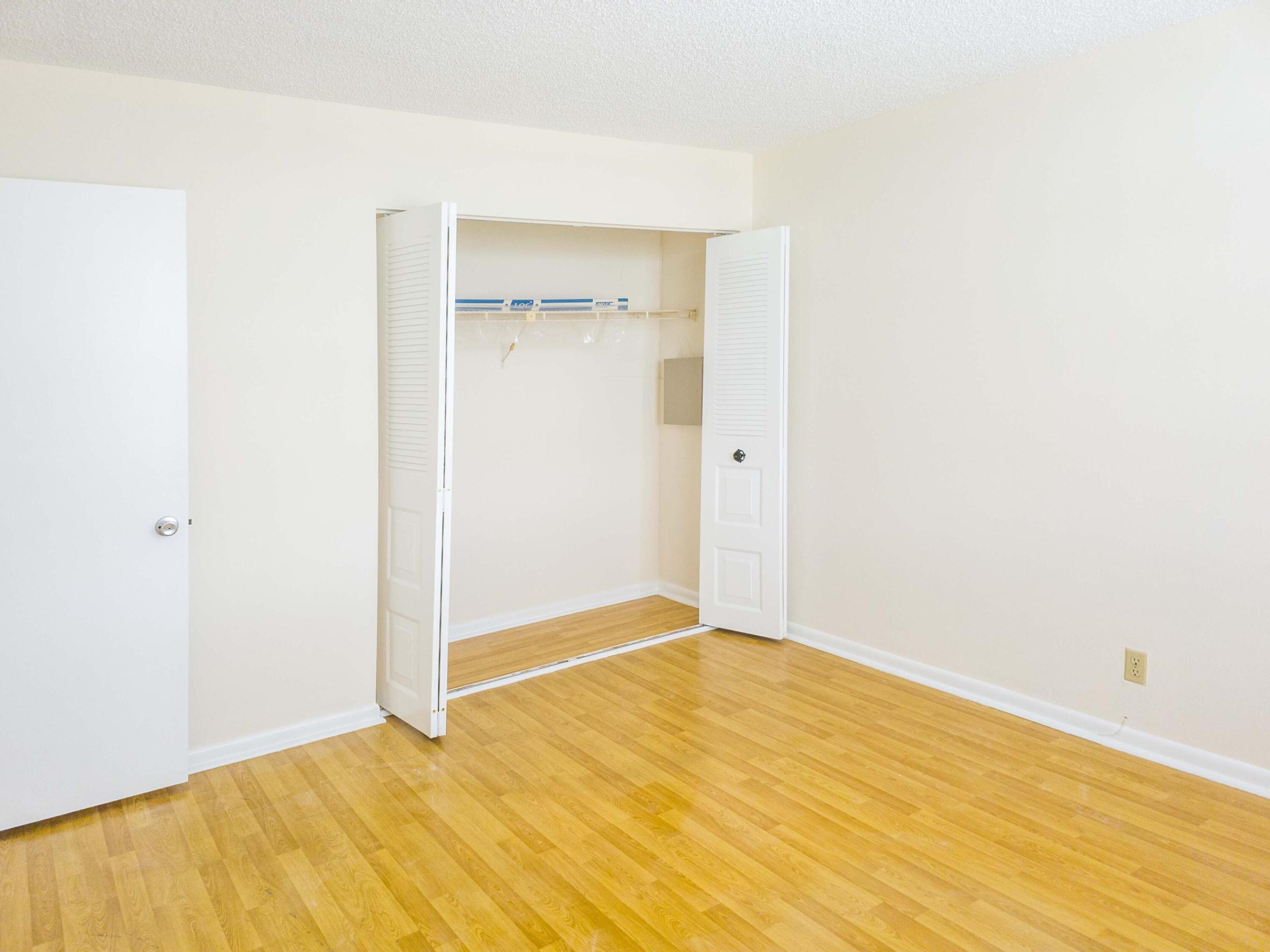 24 Abbey Lane 301 Property Photo 15