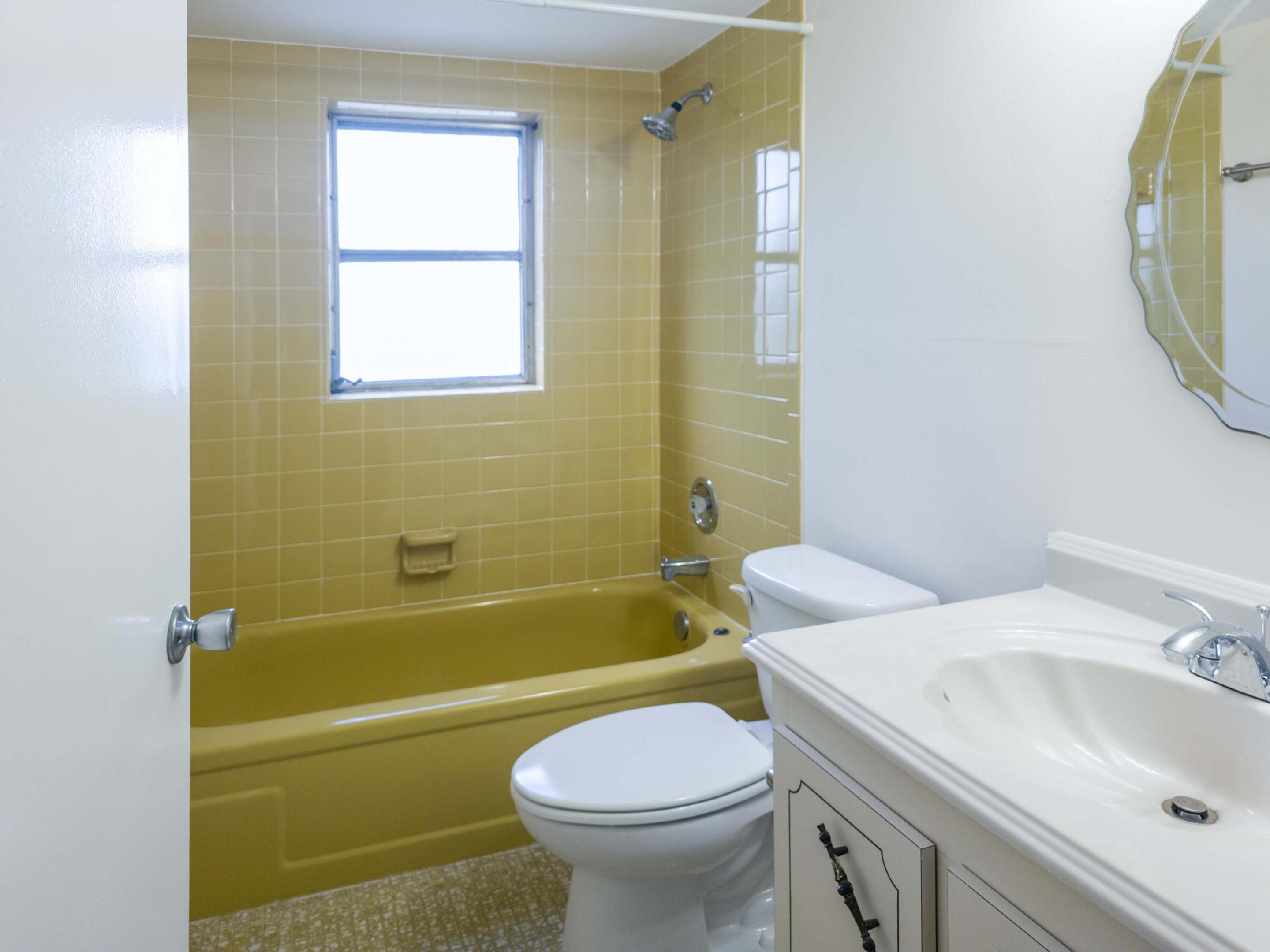 24 Abbey Lane 301 Property Photo 16