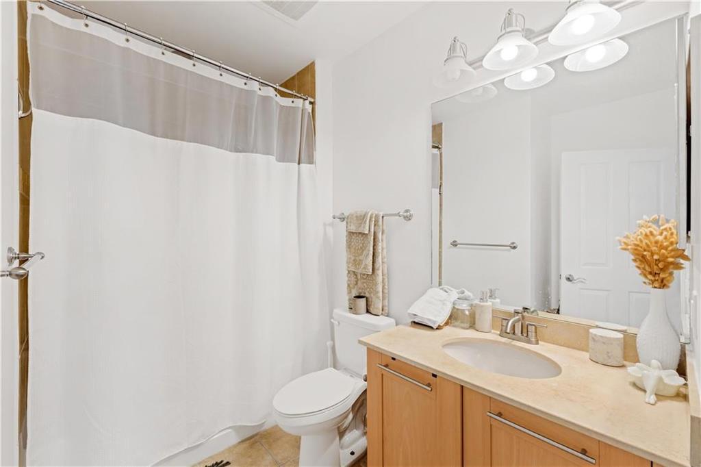 511 Se 5th Avenue 2519 Property Photo 11