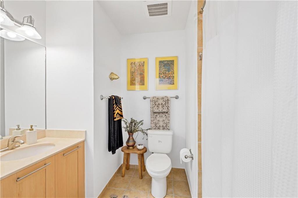 511 Se 5th Avenue 2519 Property Photo 13
