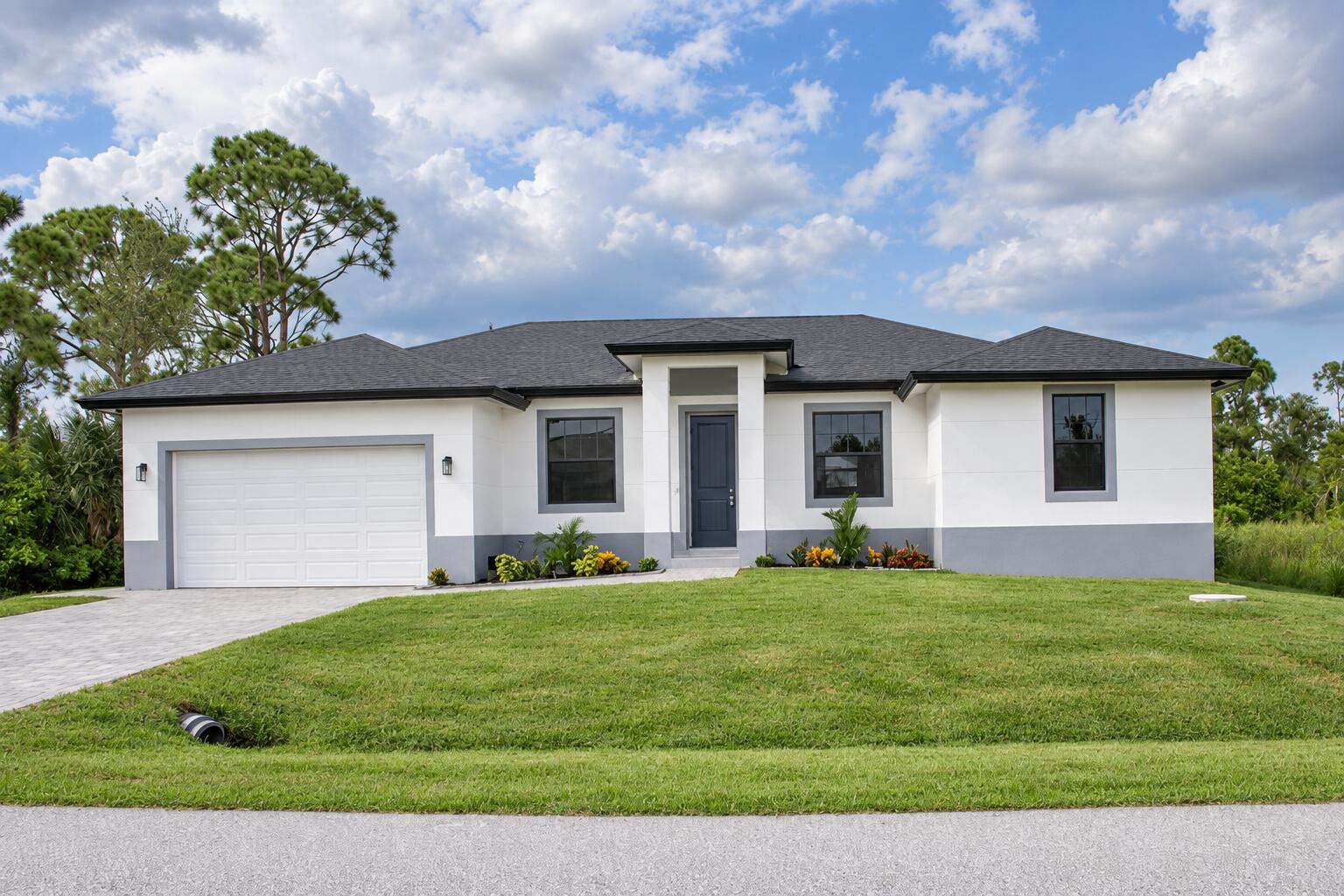 15633 Lakeland Circle Property Photo 2