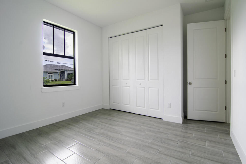 15633 Lakeland Circle Property Photo 12