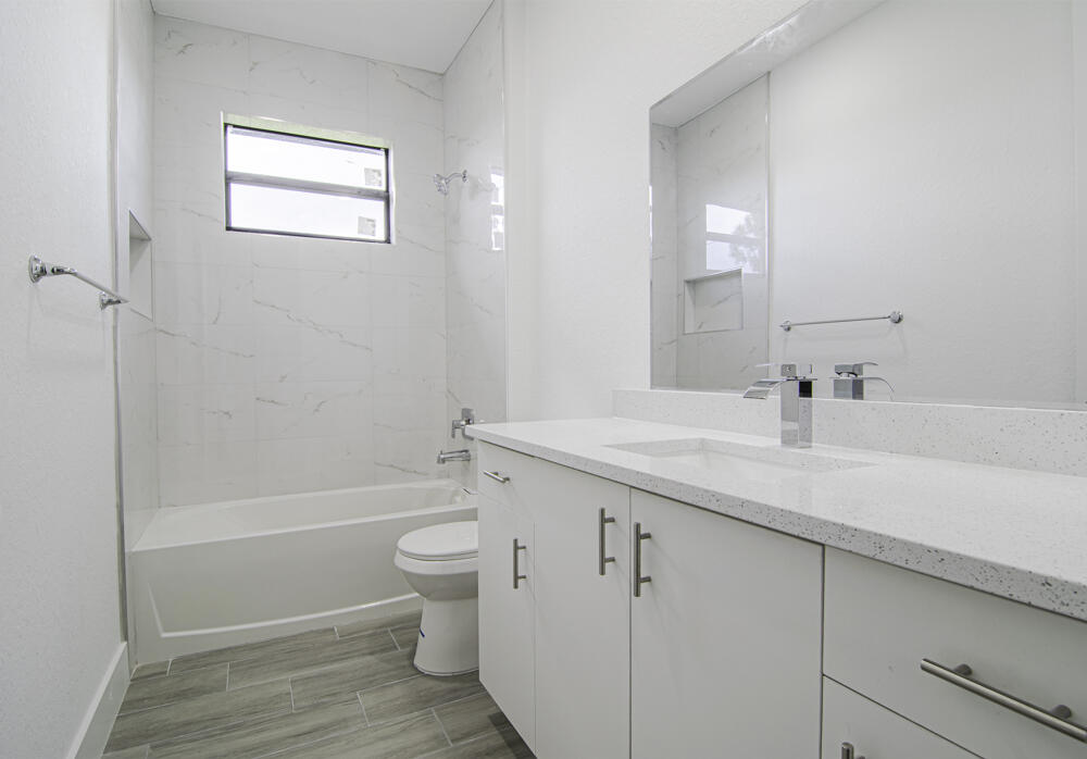 15633 Lakeland Circle Property Photo 19