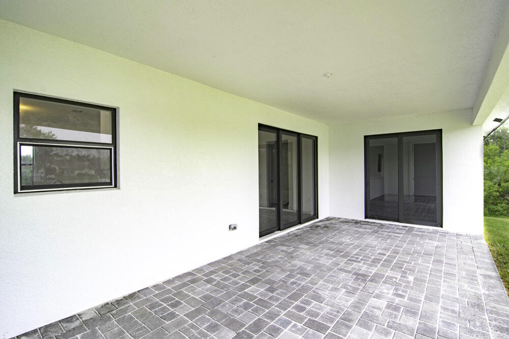 15633 Lakeland Circle Property Photo 24