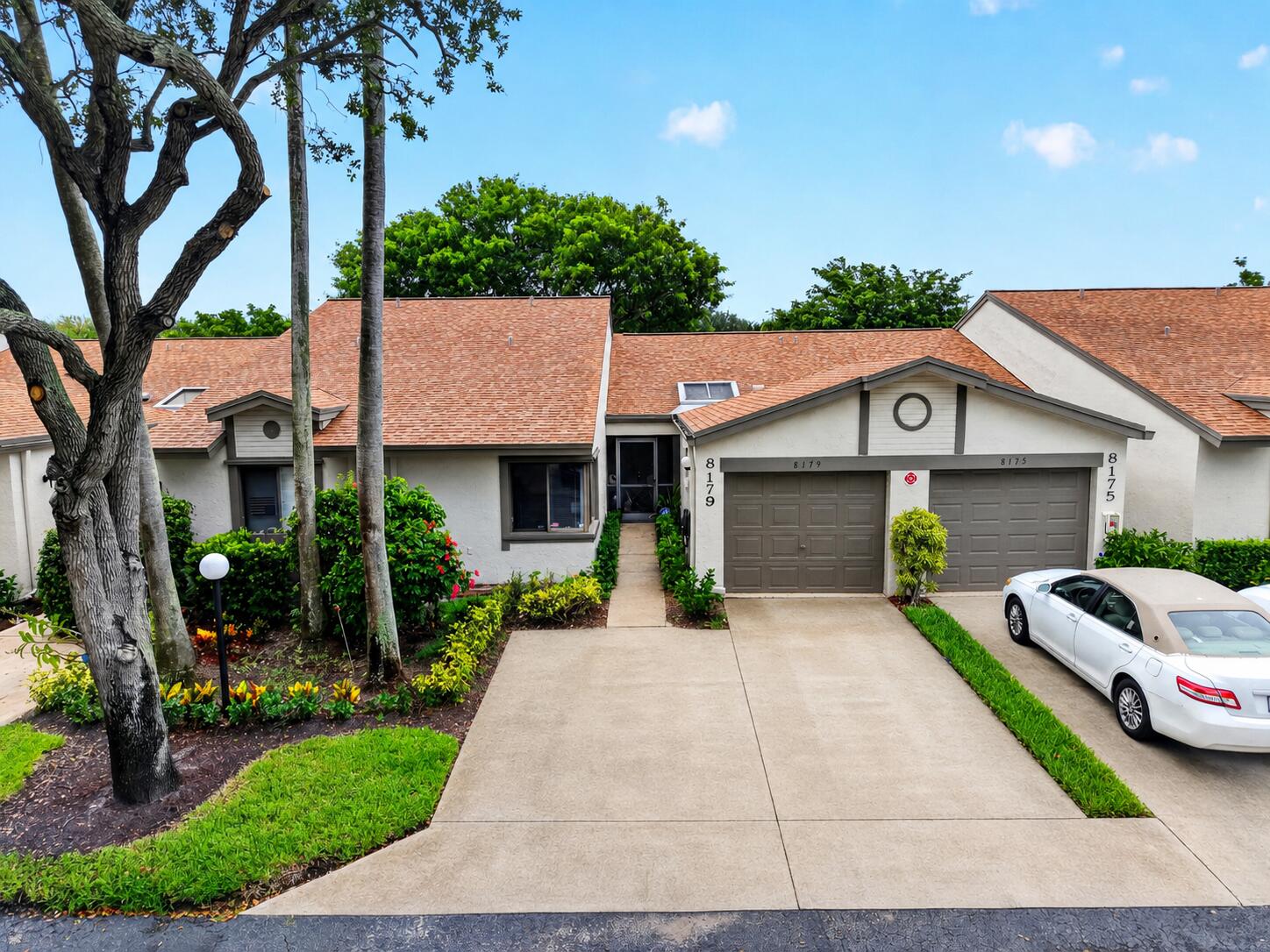 8179 Whispering Palm Drive Property Photo 1