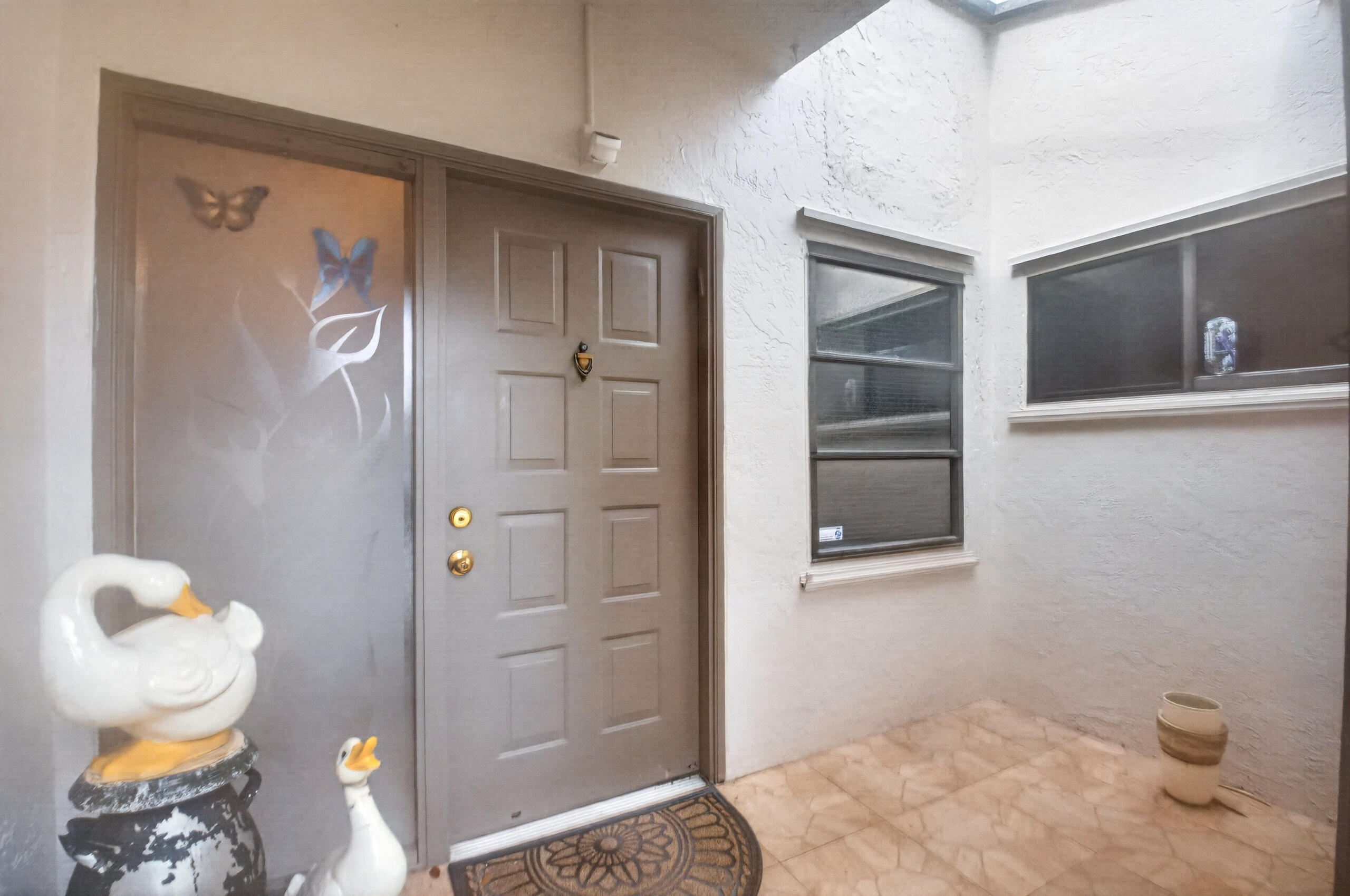 8179 Whispering Palm Drive Property Photo 3
