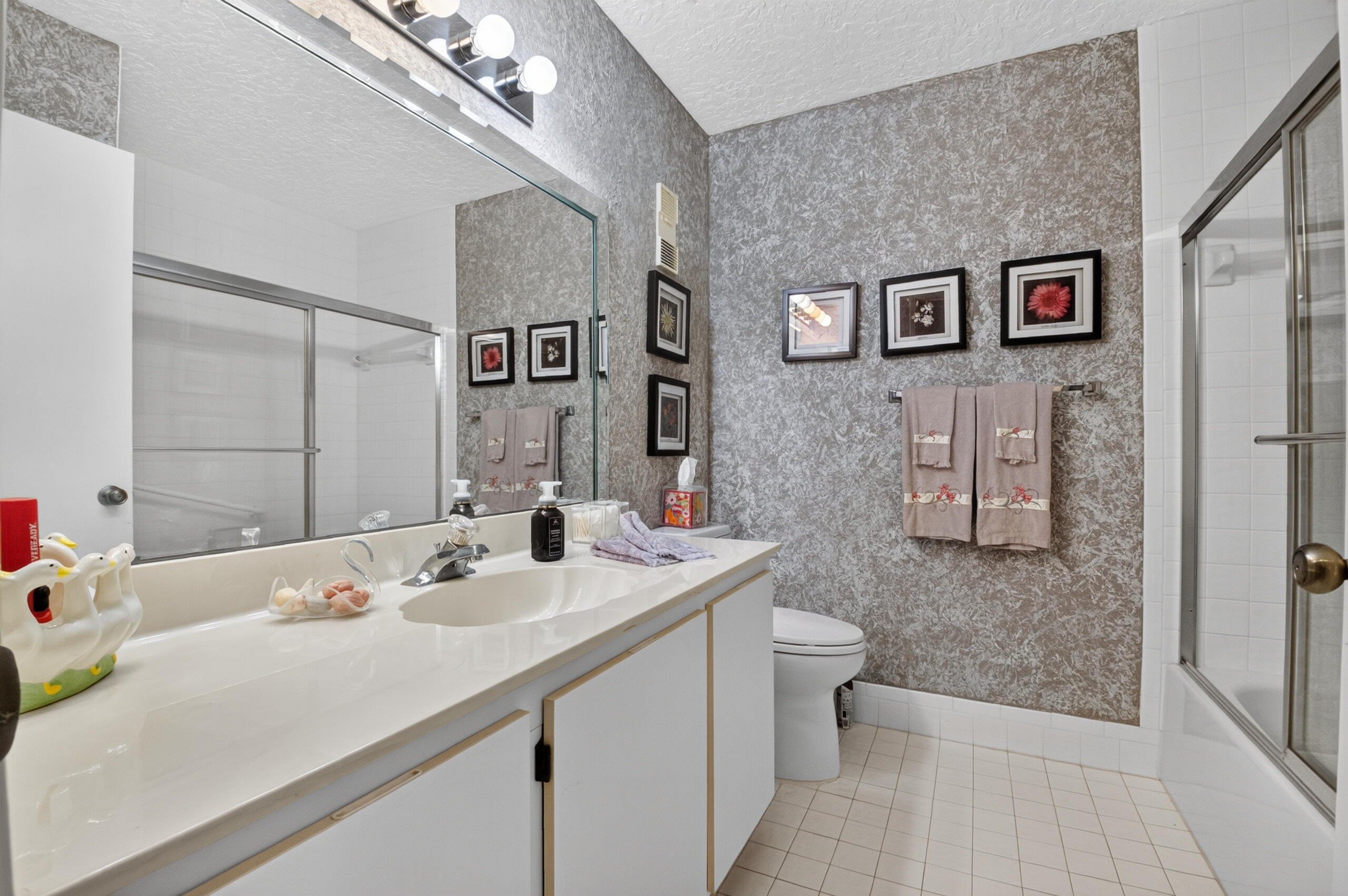 8179 Whispering Palm Drive Property Photo 20