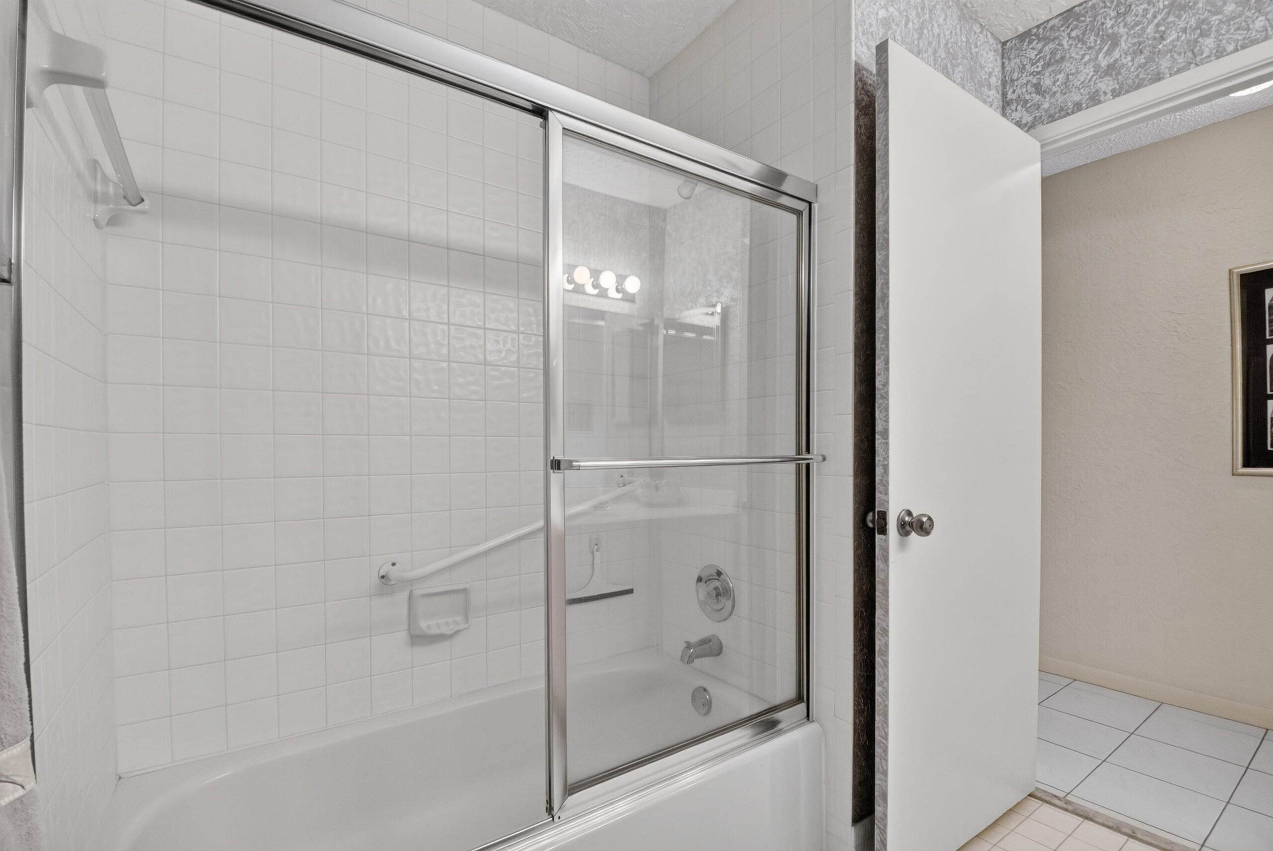 8179 Whispering Palm Drive Property Photo 21