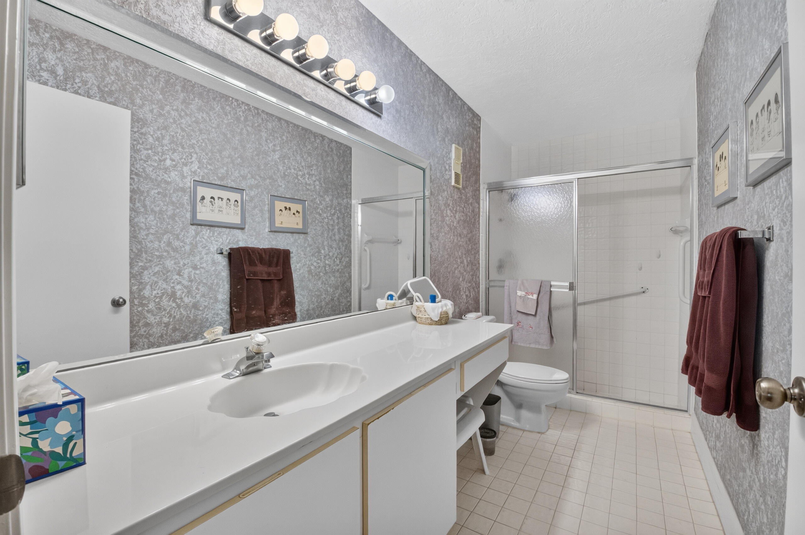 8179 Whispering Palm Drive Property Photo 28