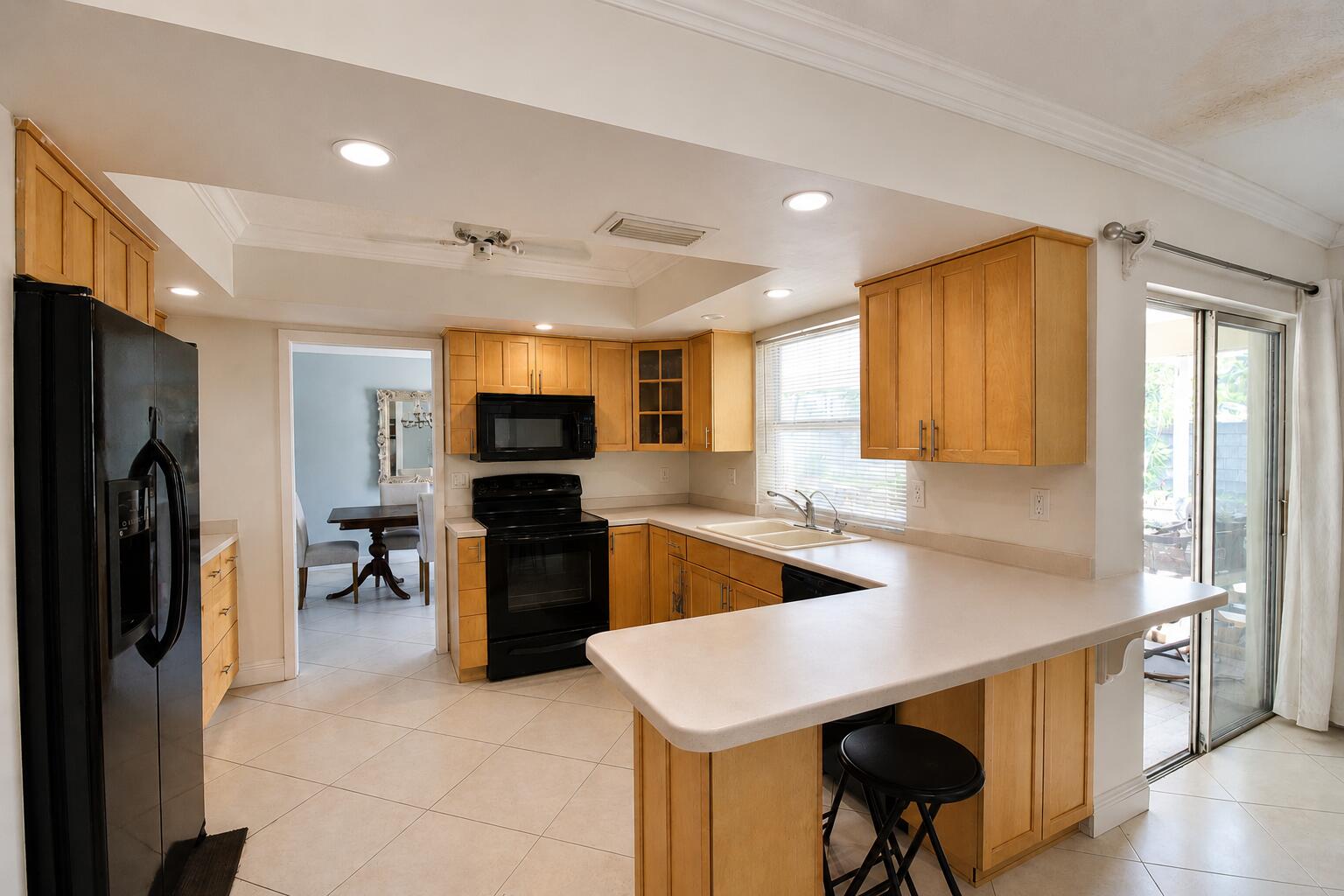 630 West Drive Property Photo 4