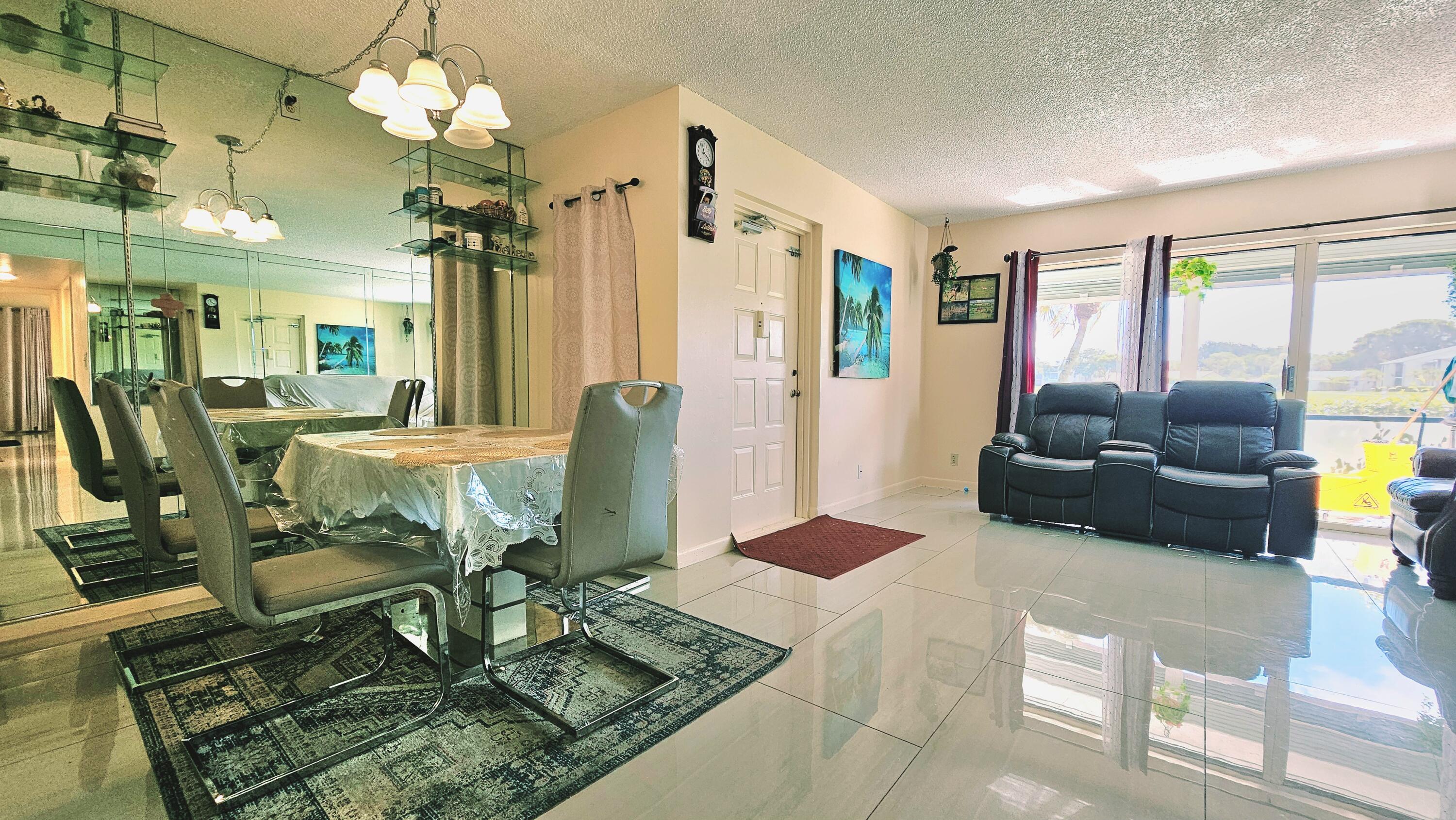 1004 Green Pine Boulevard G1 Property Photo 3