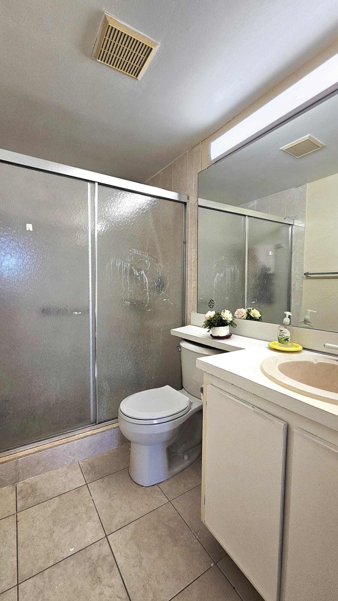 1004 Green Pine Boulevard G1 Property Photo 13