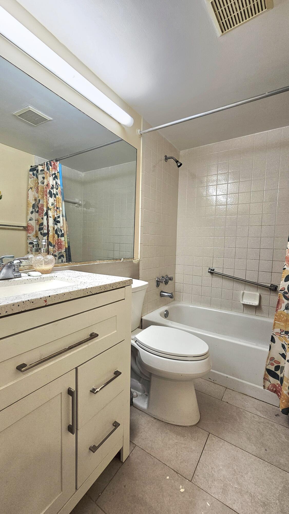 1004 Green Pine Boulevard G1 Property Photo 16