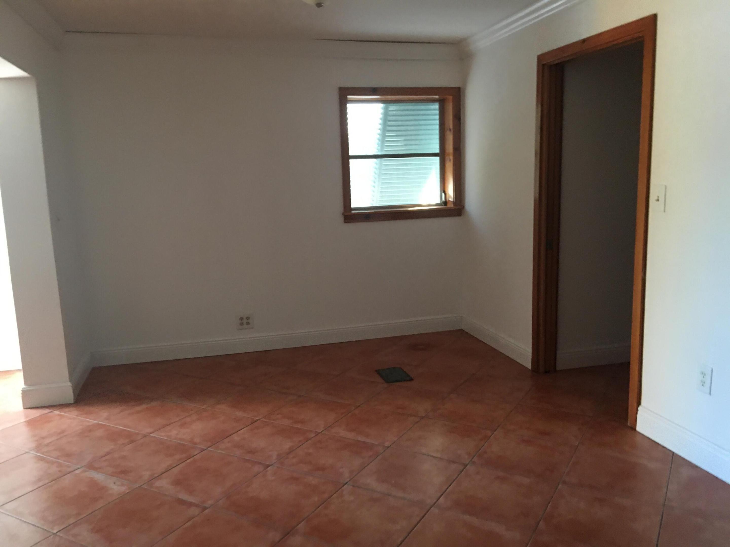 2911 Tangerine Lane Property Photo 4