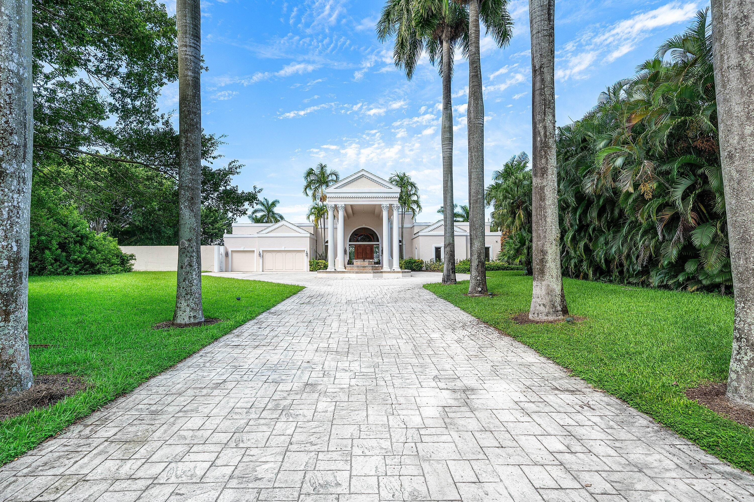18161 Daybreak Drive Property Photo 4