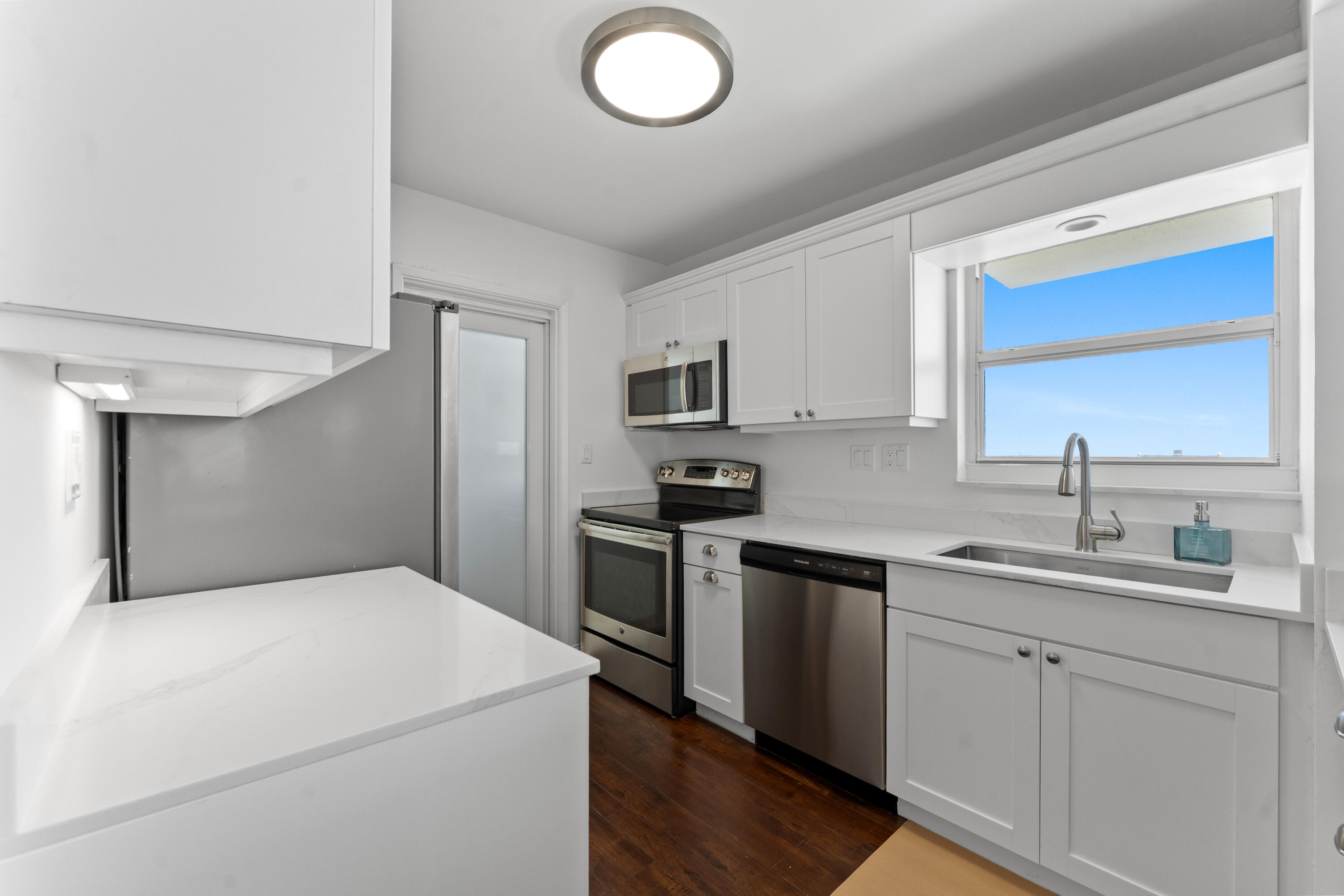 1630 N Ocean Boulevard 1011 Property Photo 7