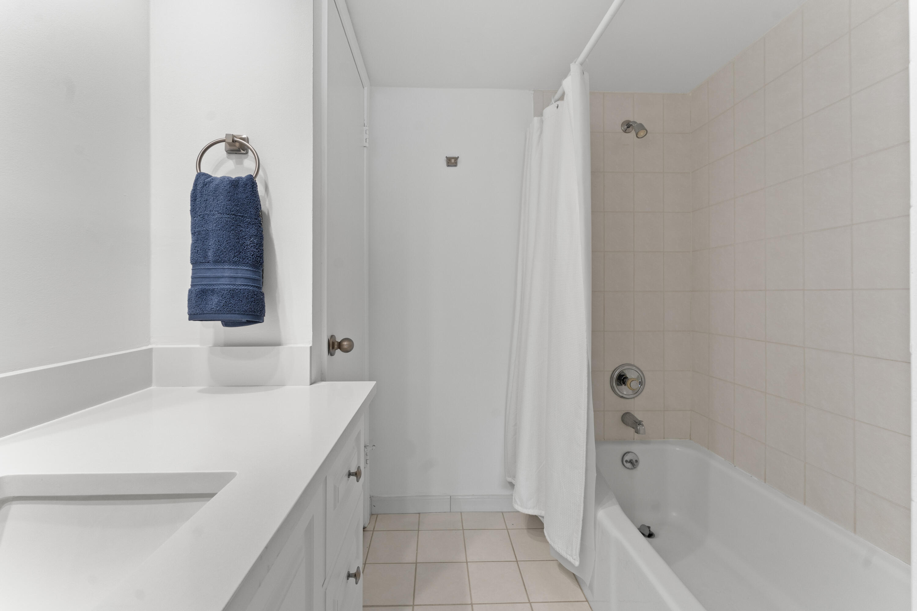 1630 N Ocean Boulevard 1011 Property Photo 24