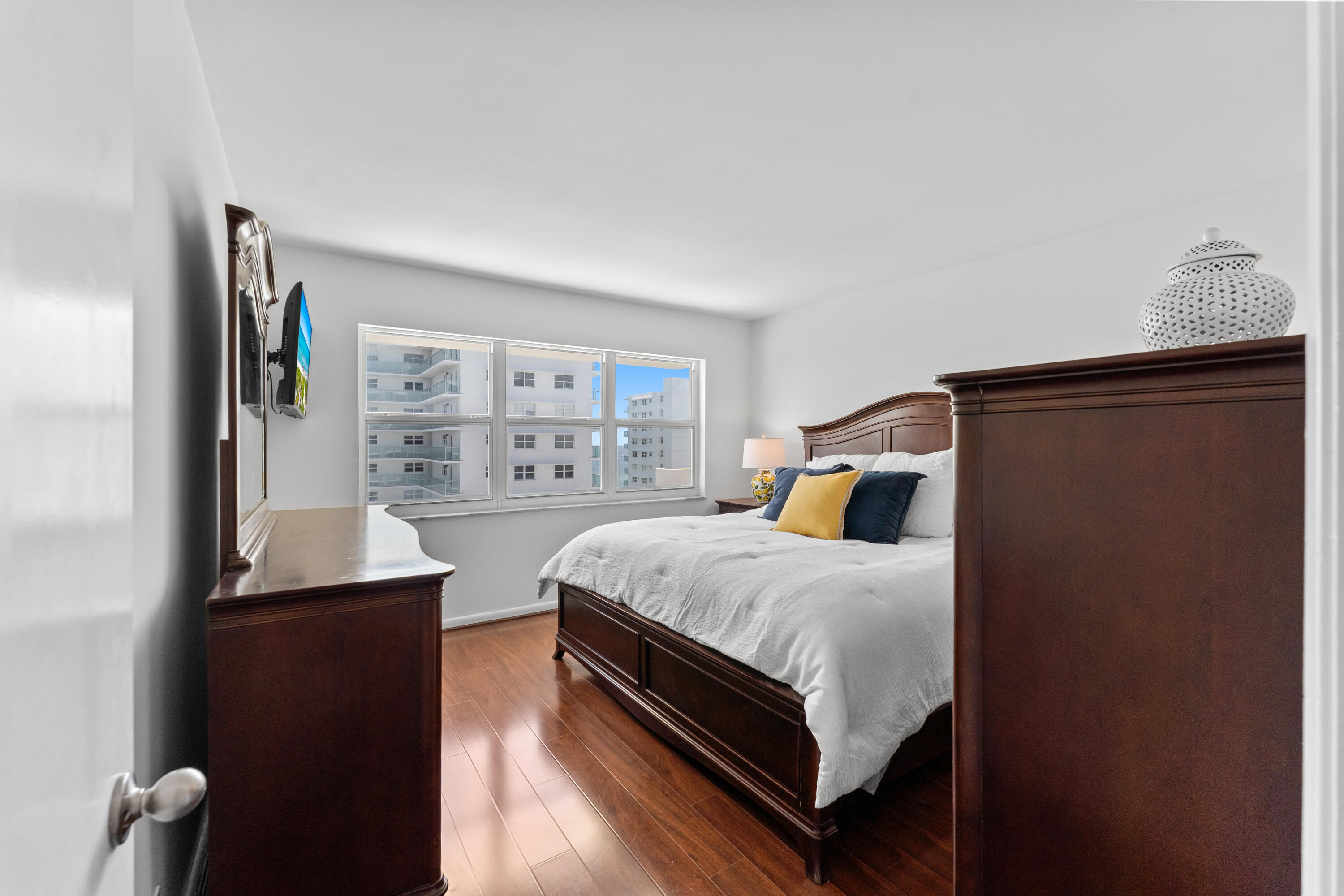 1630 N Ocean Boulevard 1011 Property Photo 28