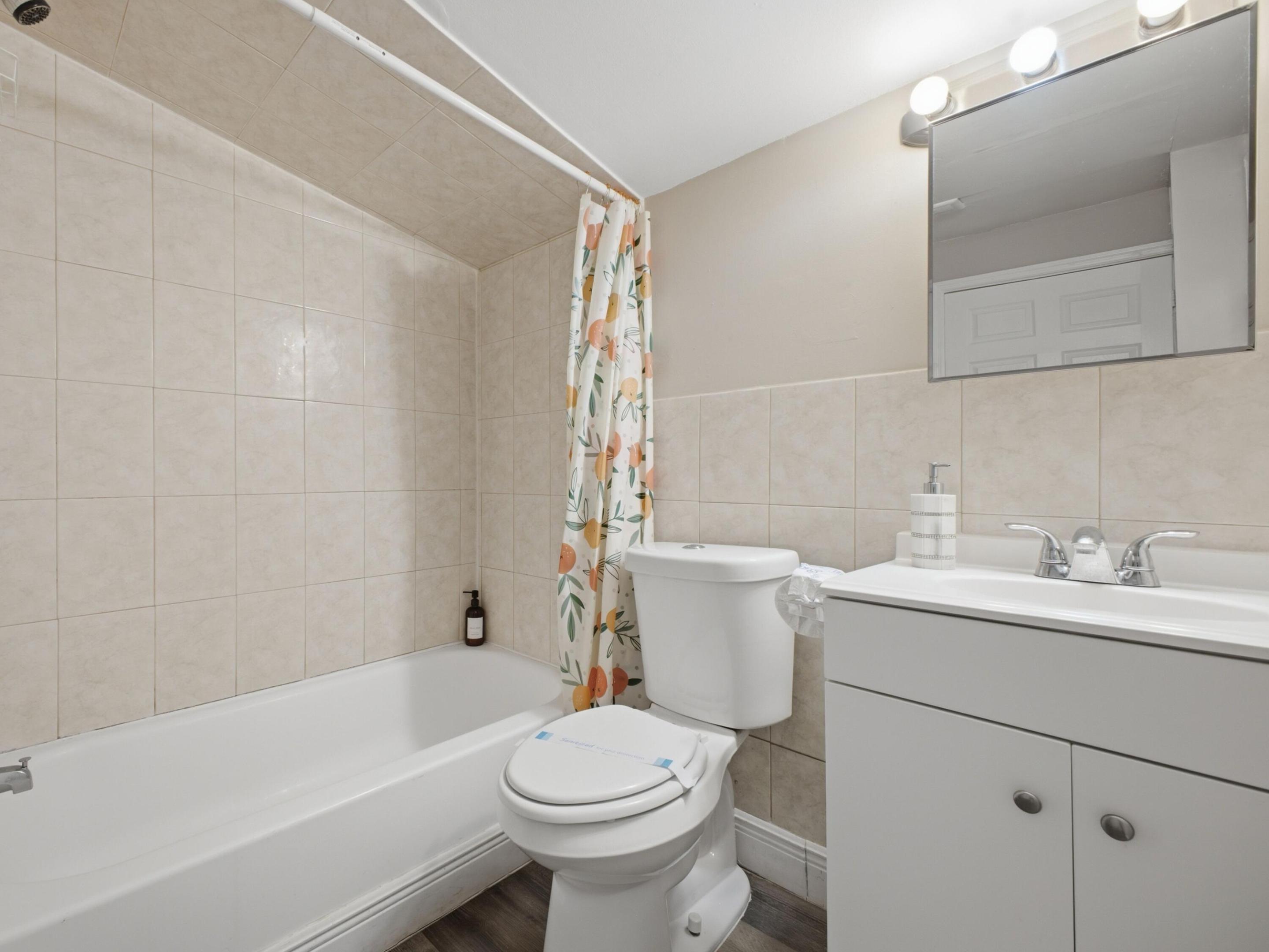 226 E Gateway Boulevard Property Photo 23