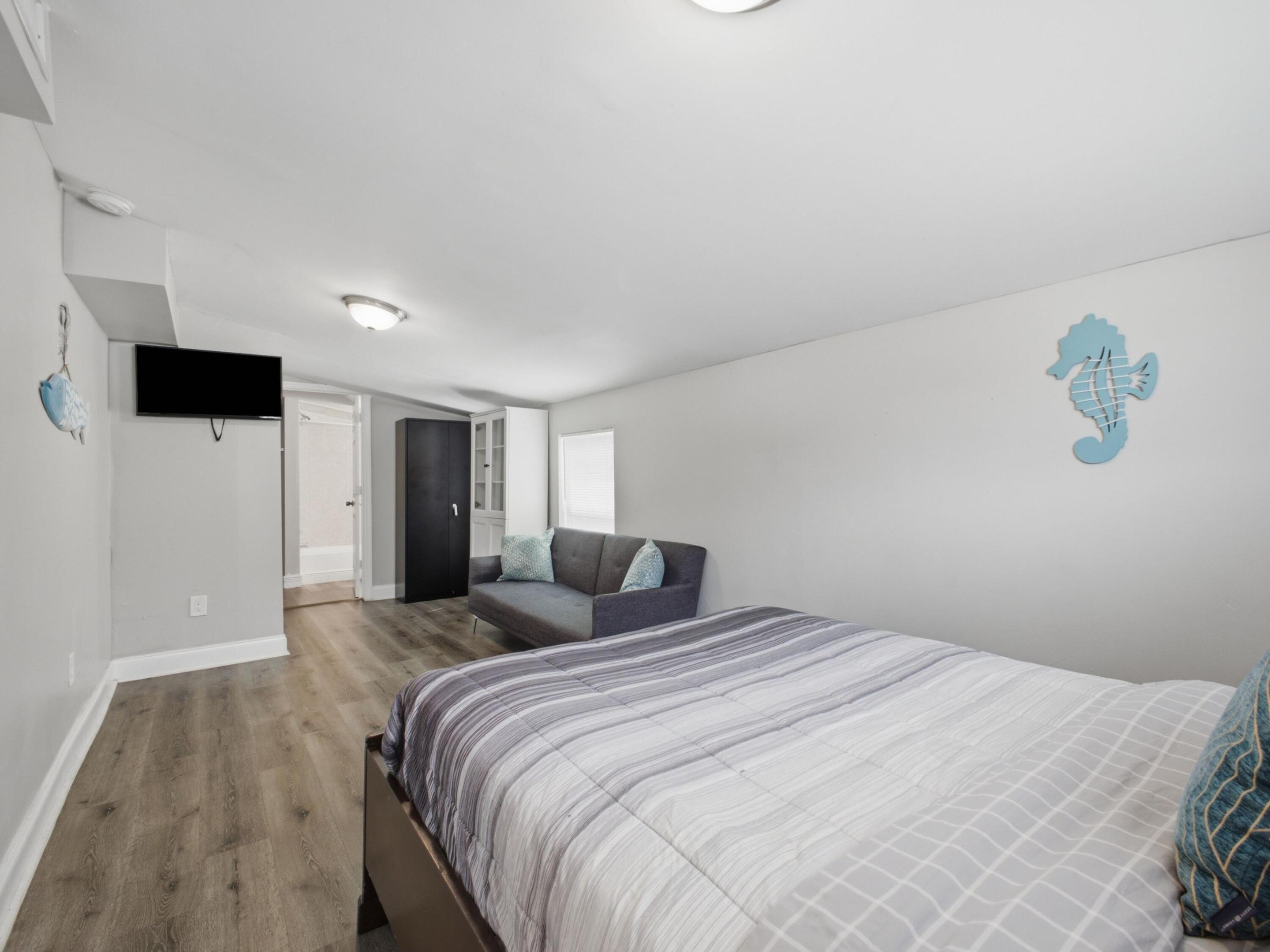 226 E Gateway Boulevard Property Photo 25