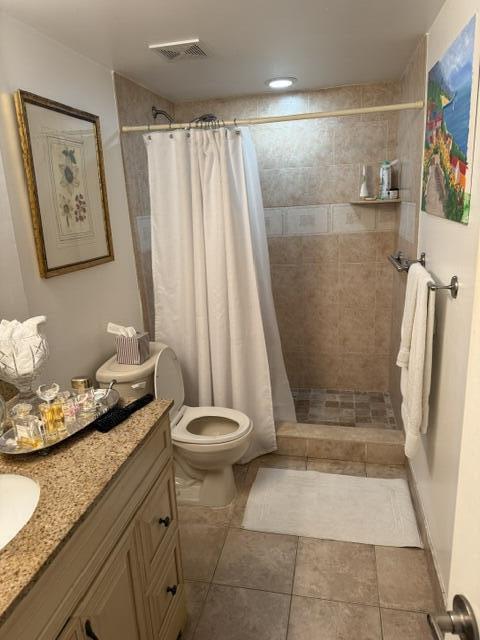 1723 Embassy Drive 103 Property Photo 14
