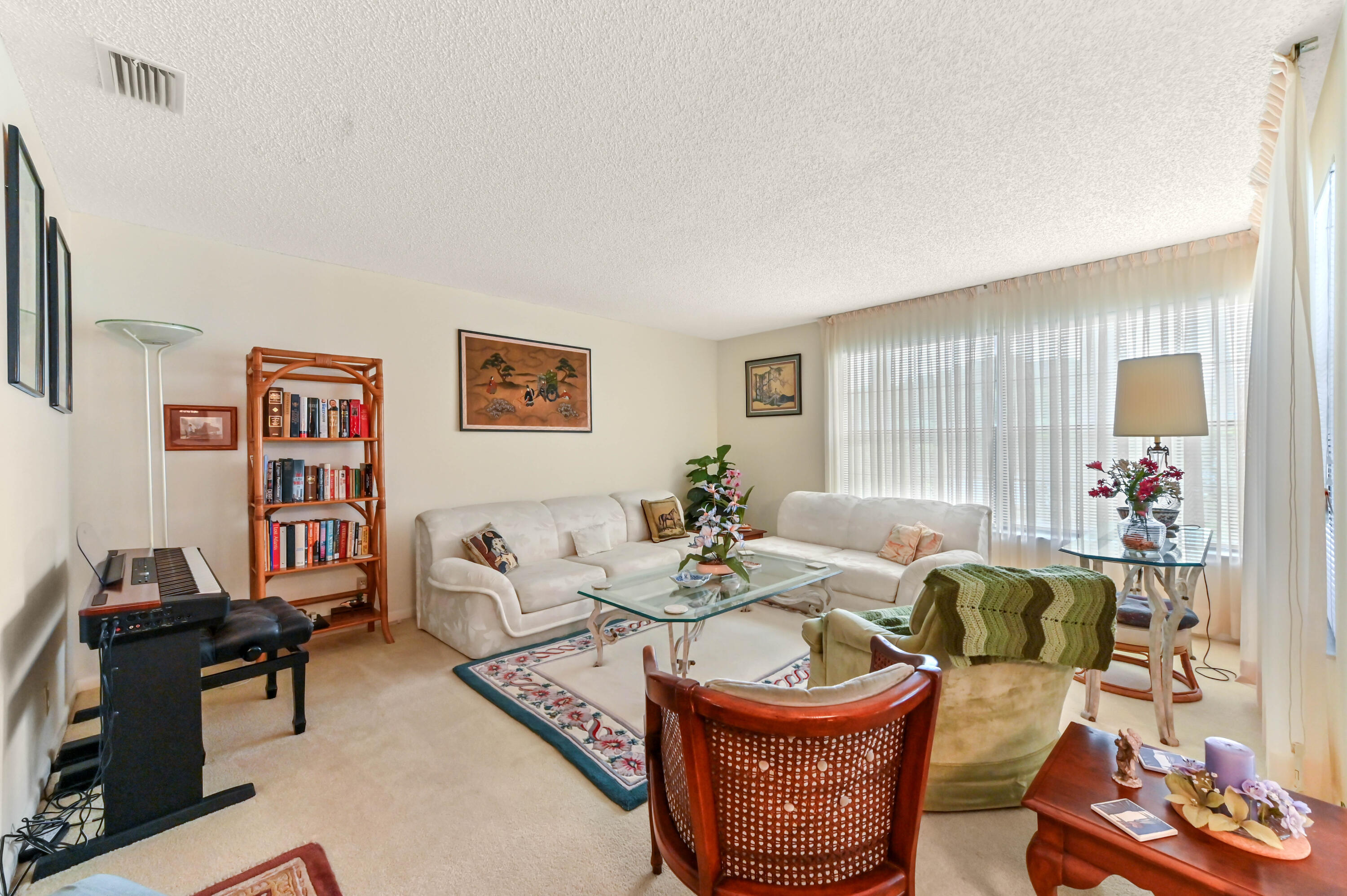 3385 Jog Park Drive Property Photo 6
