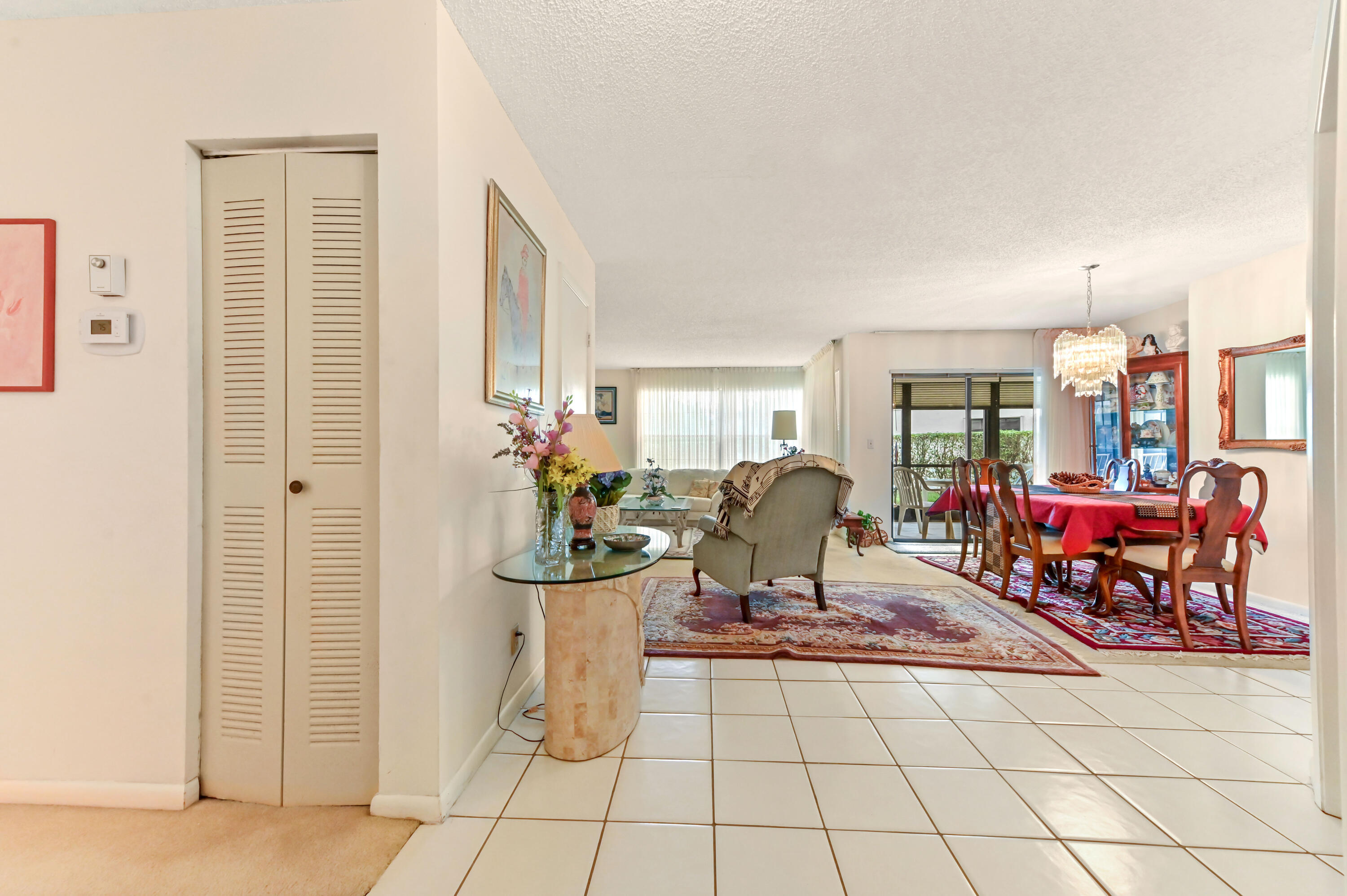 3385 Jog Park Drive Property Photo 7