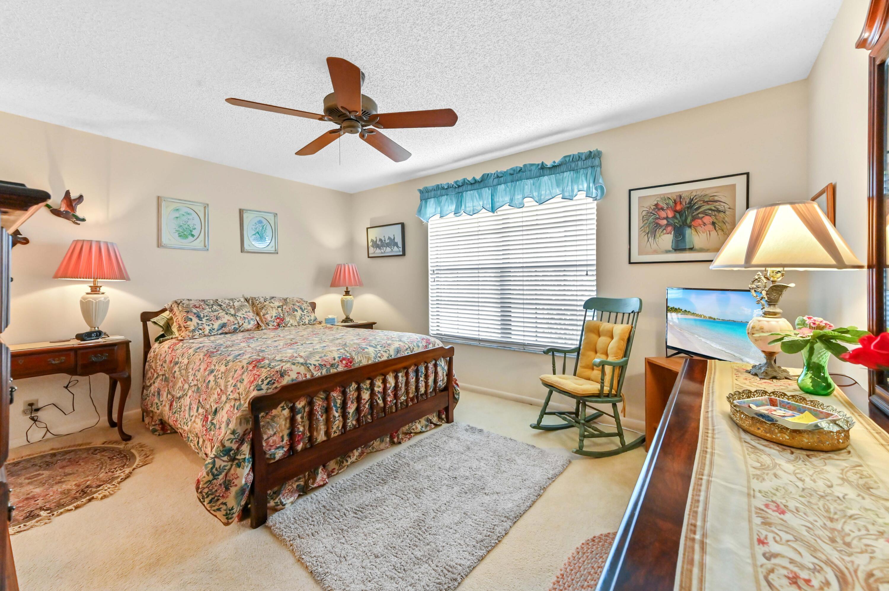 3385 Jog Park Drive Property Photo 12
