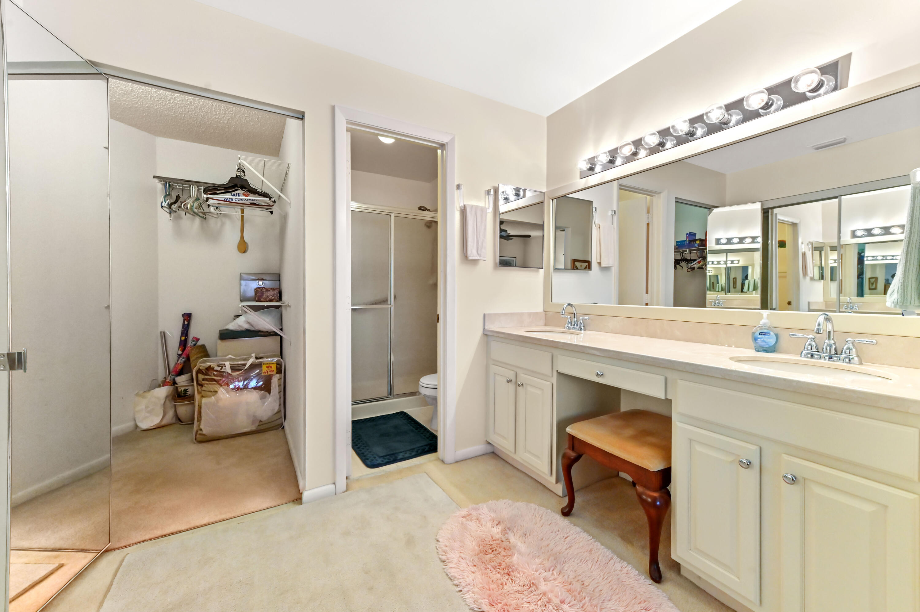 3385 Jog Park Drive Property Photo 14