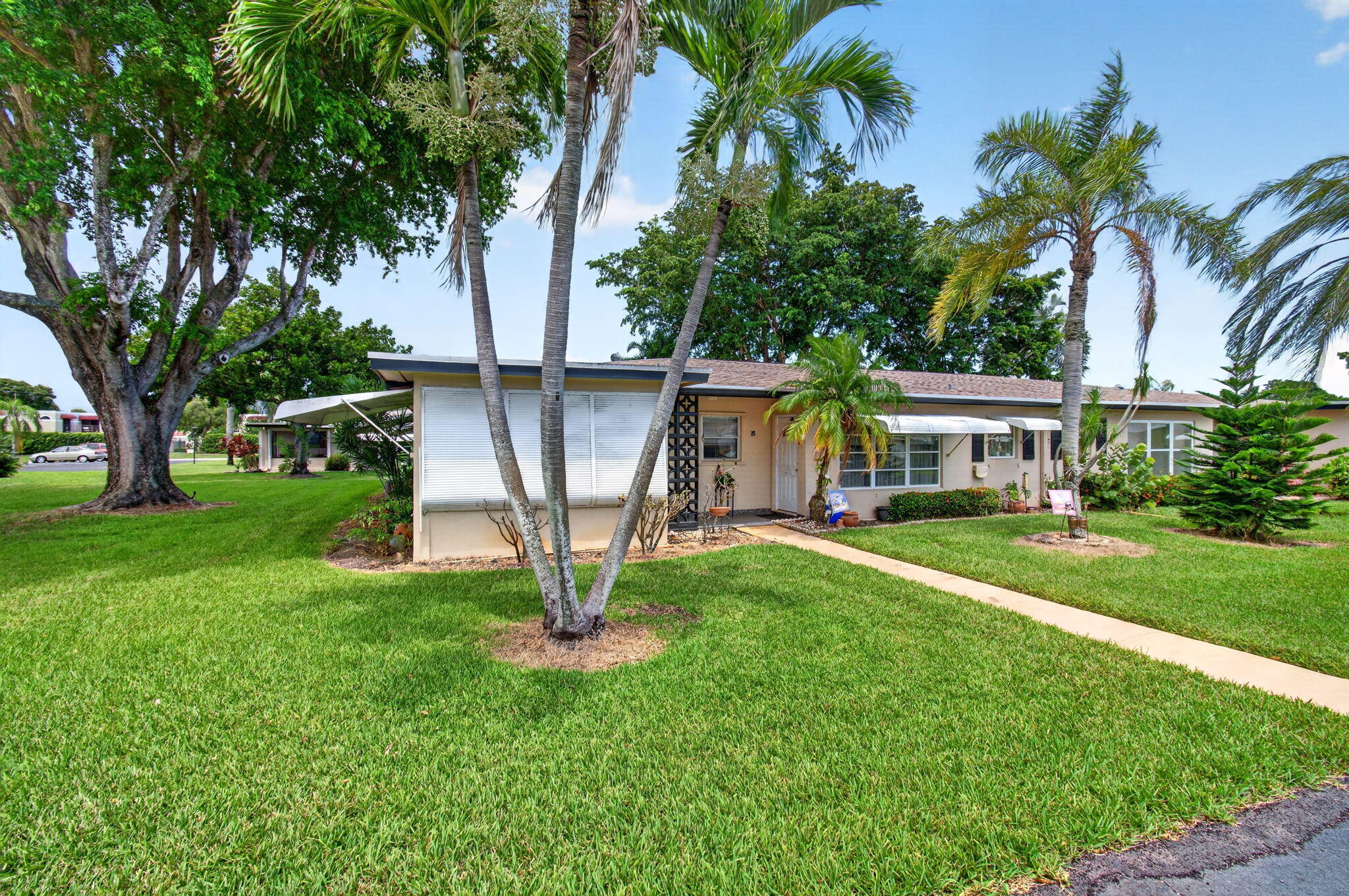 1057 E Circle Terrace Property Photo 1
