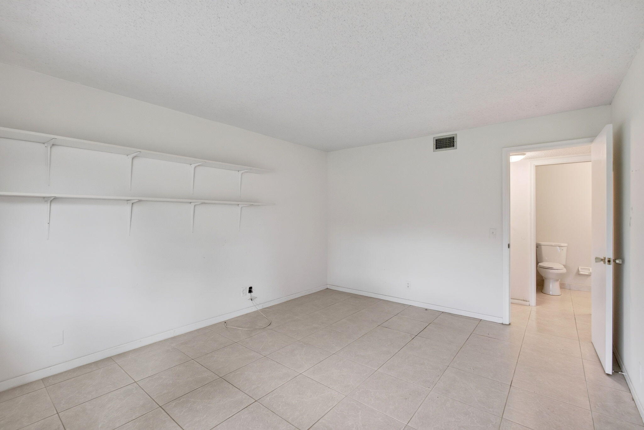 1057 E Circle Terrace Property Photo 11