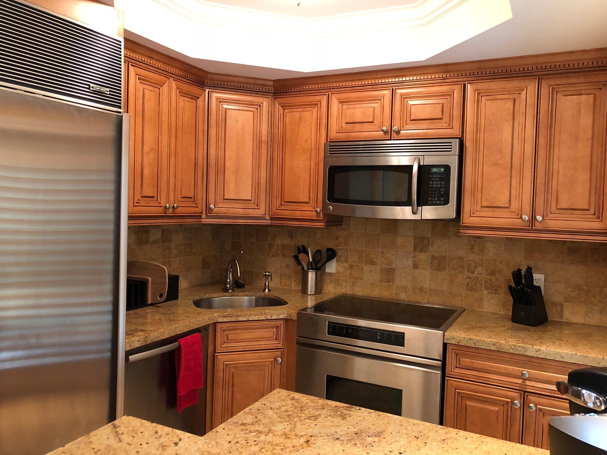 251 Oleander Avenue 1 Property Photo 4