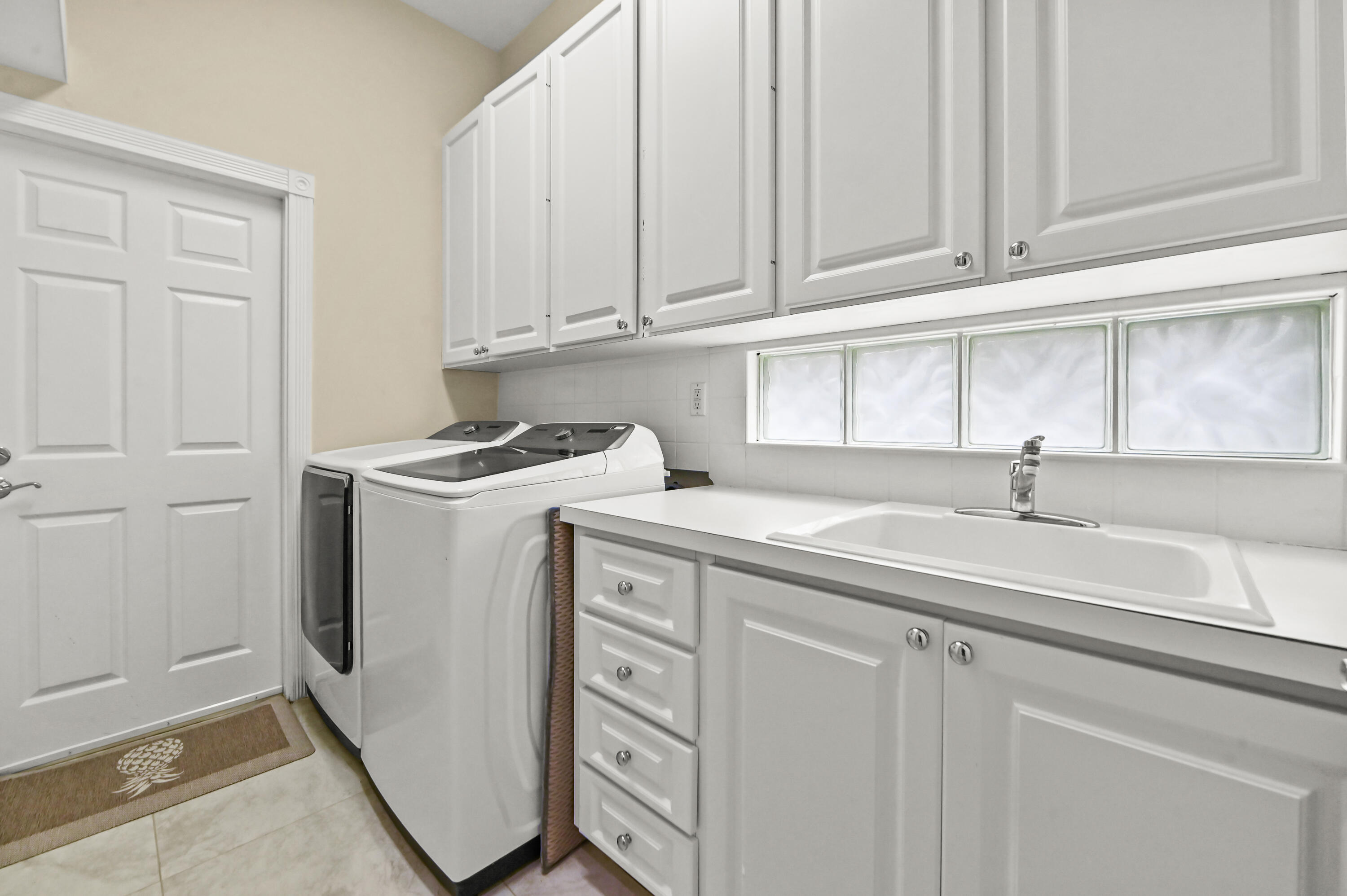 4785 Blossom Drive Property Photo 22