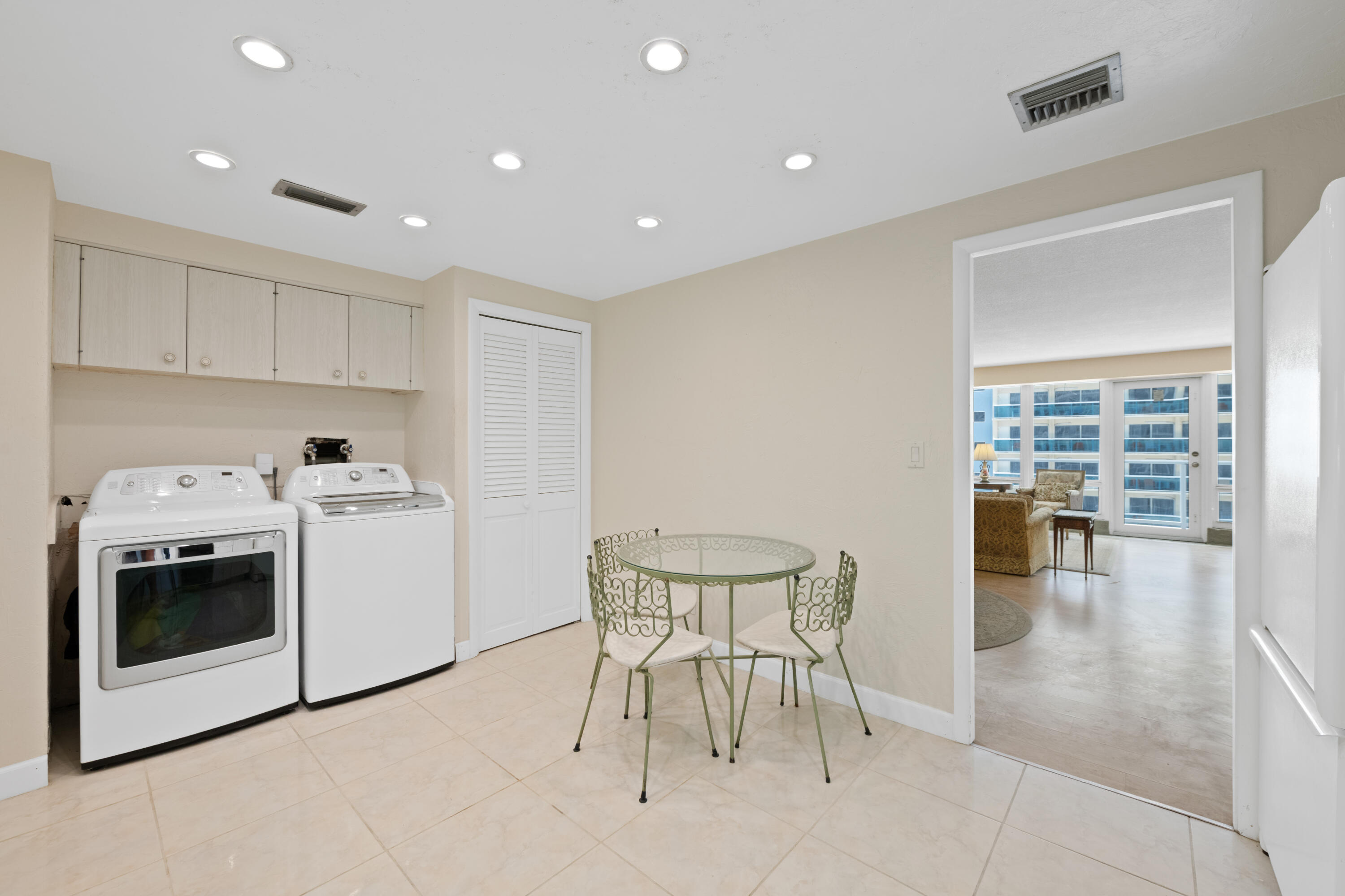 4100 Galt Ocean Drive 408 Property Photo 21