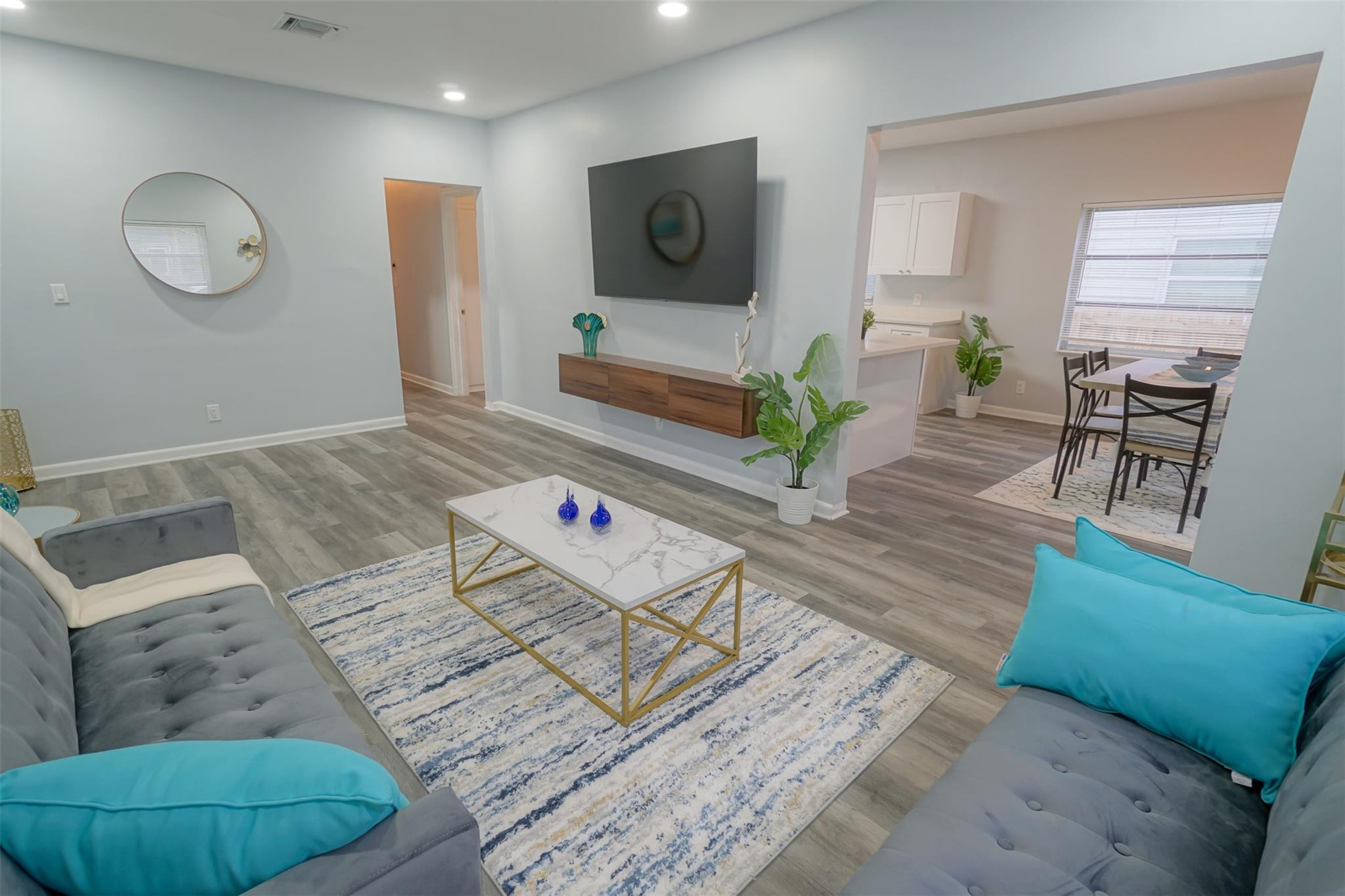 1102 Sunset Road Property Photo 2