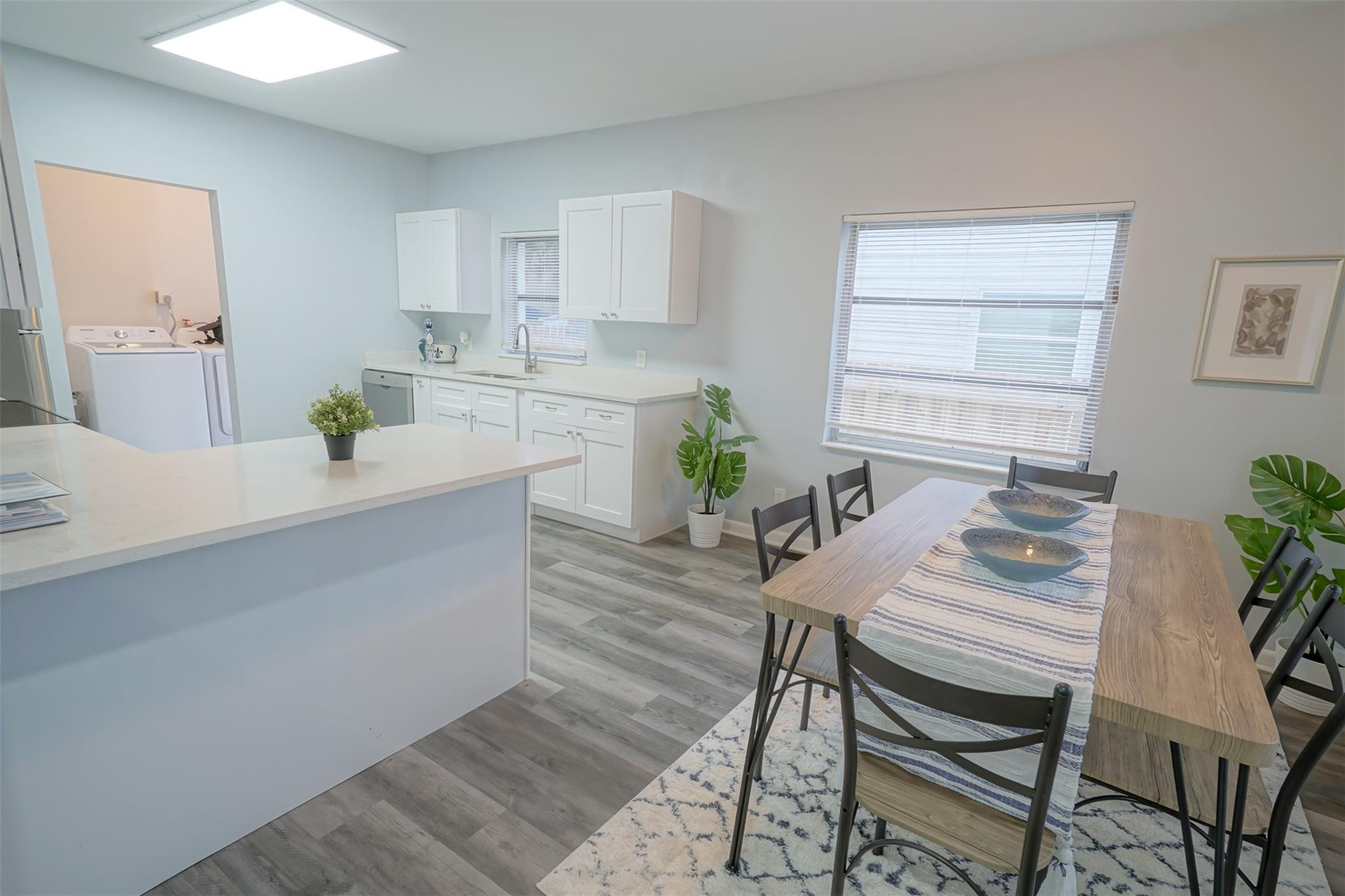 1102 Sunset Road Property Photo 3
