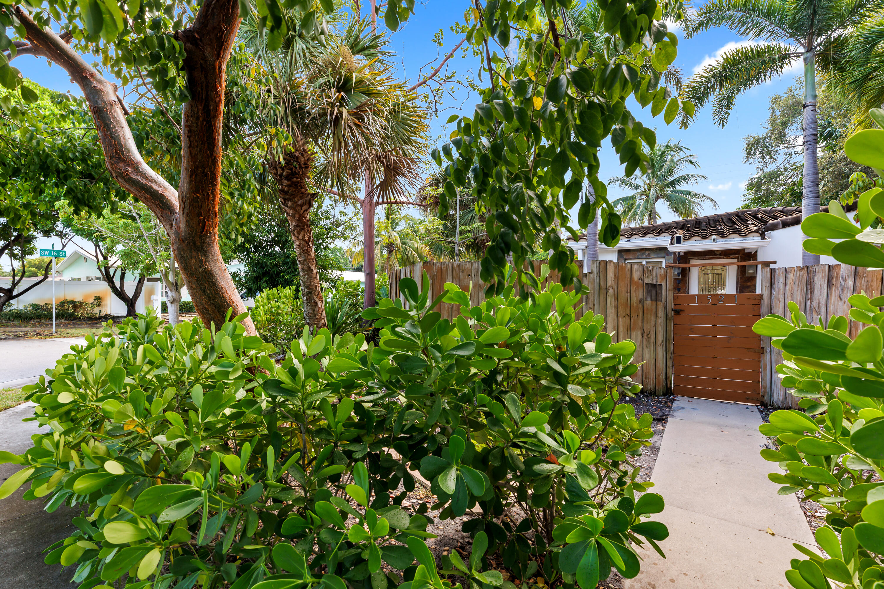 1521 Sw 4th Avenue Property Photo 7