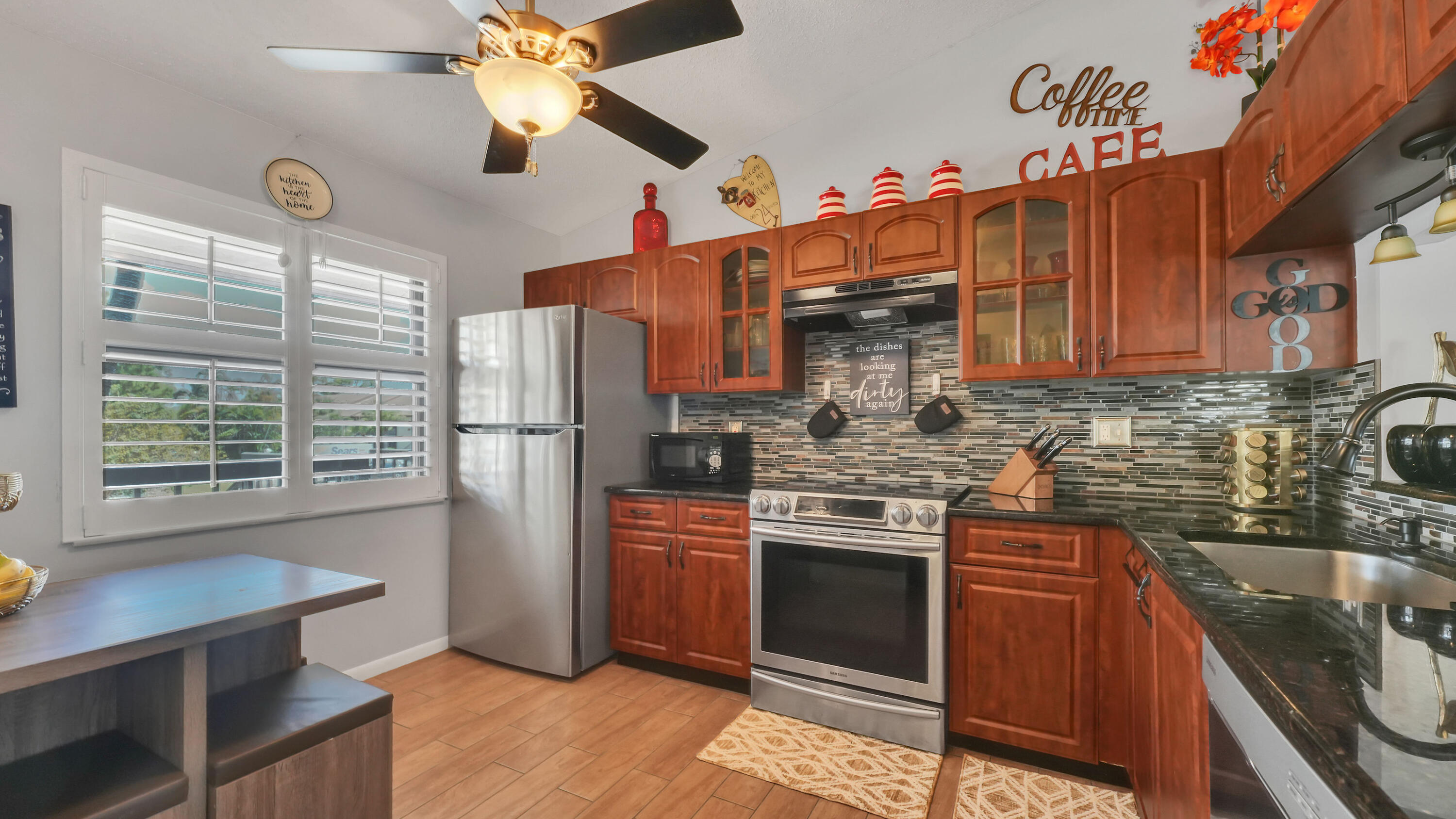 7618 Tahiti Lane 206 Property Photo 6