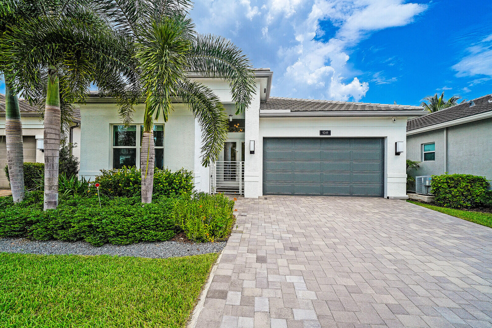 9349 Silver Shores Lane Property Photo 1